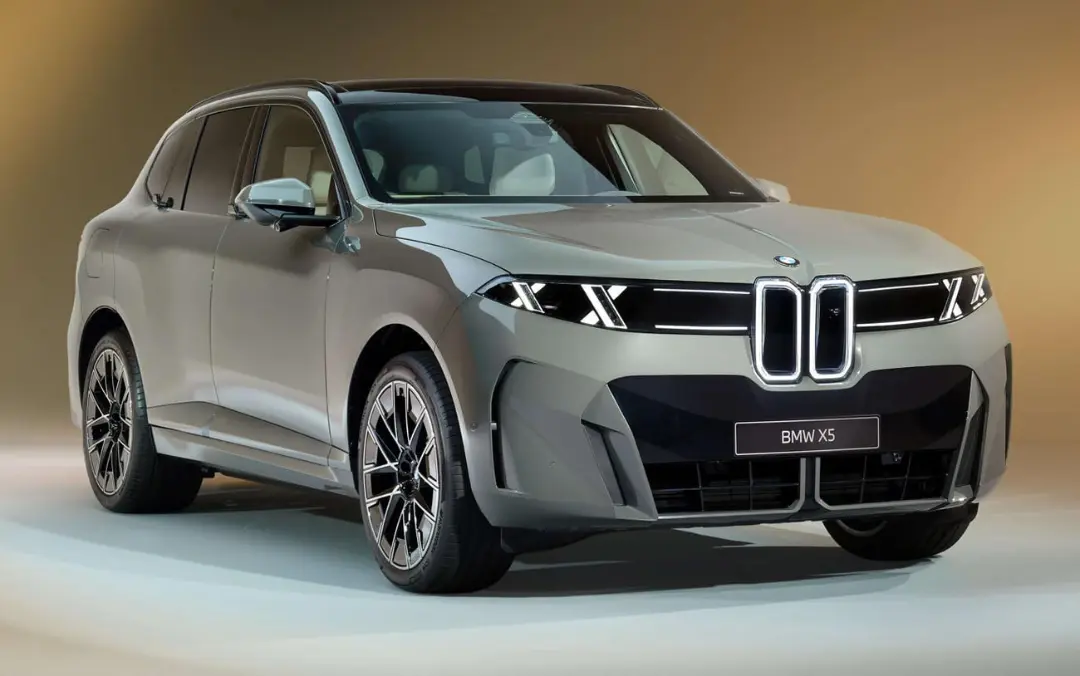 خودرو بی‌ام‌و X5 (BMW X5) با طراحی مدرن و جلوپنجره کلیوی جدید