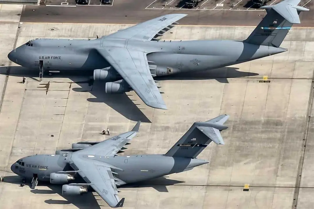 بوئینگ C-17 و C-5