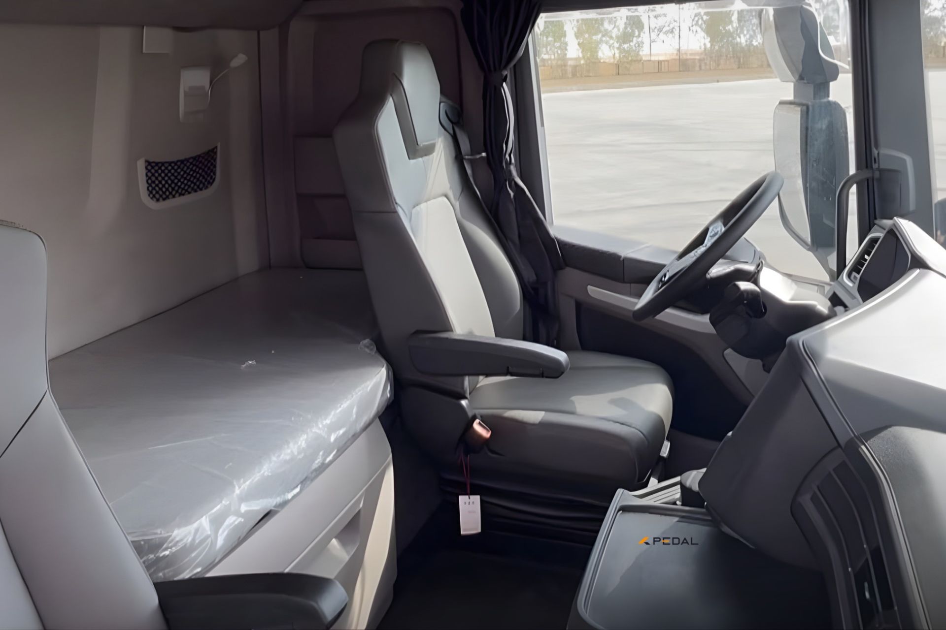 کابین کشنده برنا 560