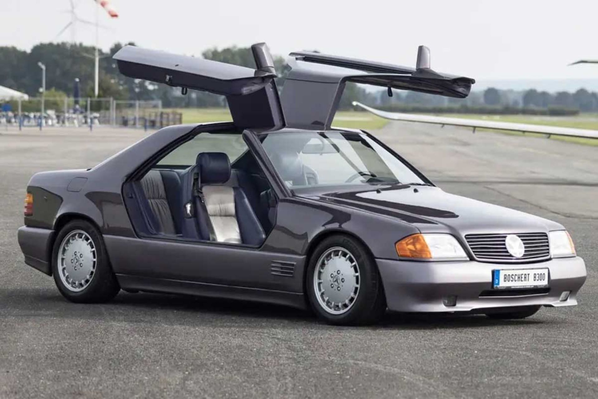 مرسدس بنز بوشرت B300