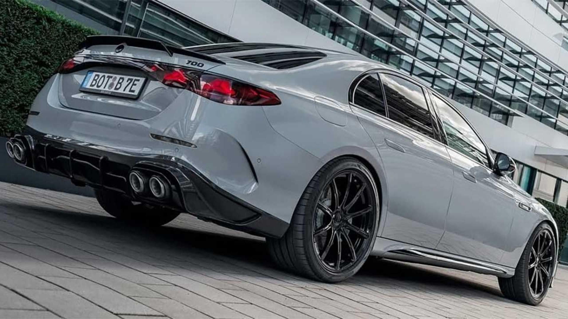 مرسدس E53 برابوس 700