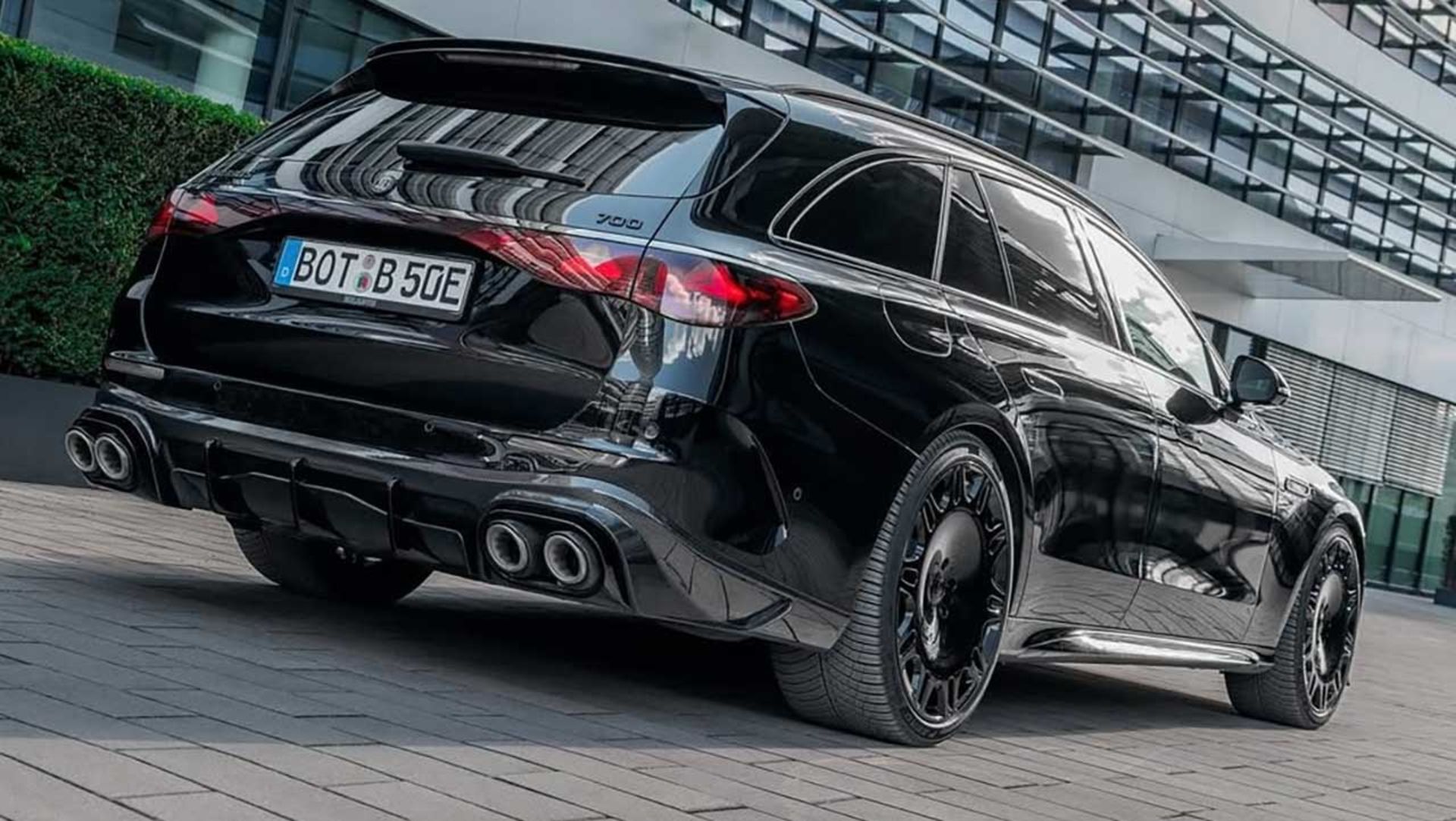 مرسدس E53 برابوس 700