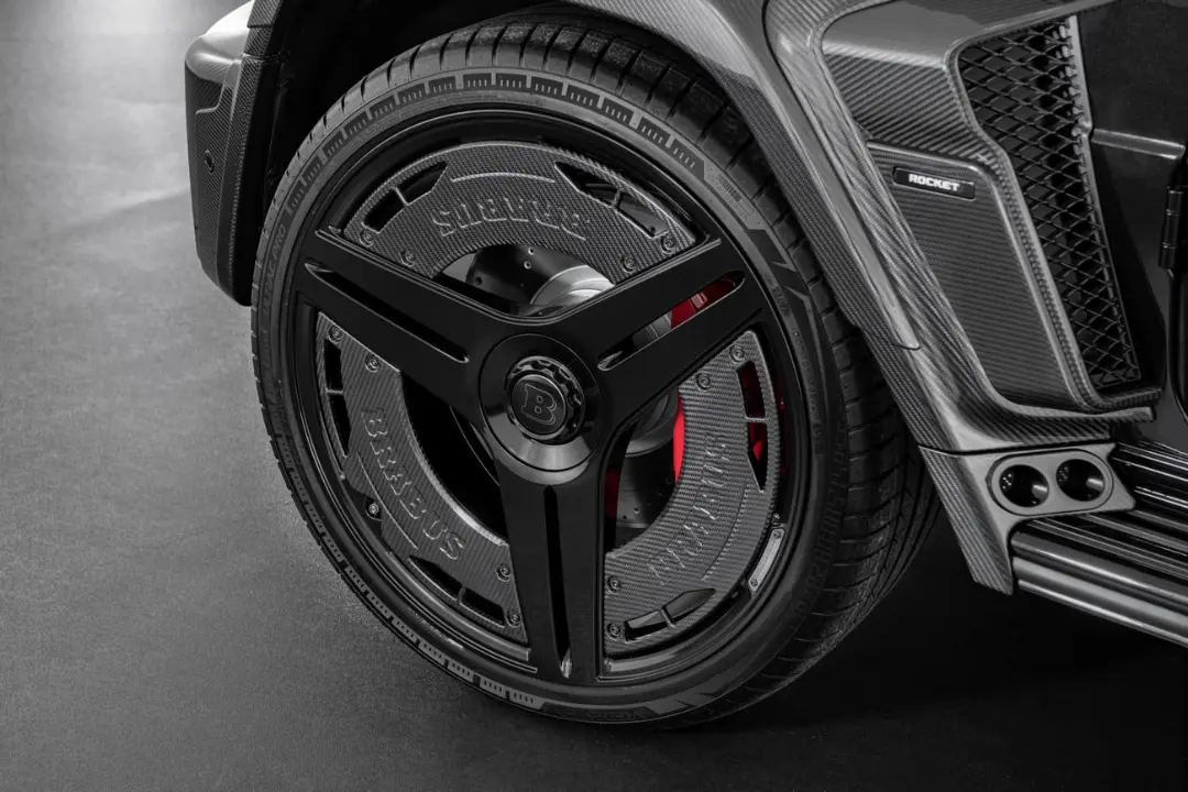 رینگ آلیاژی ۲۴ اینچی Brabus Monoblock II EVO Platinum Edition روی خودروی برابوس