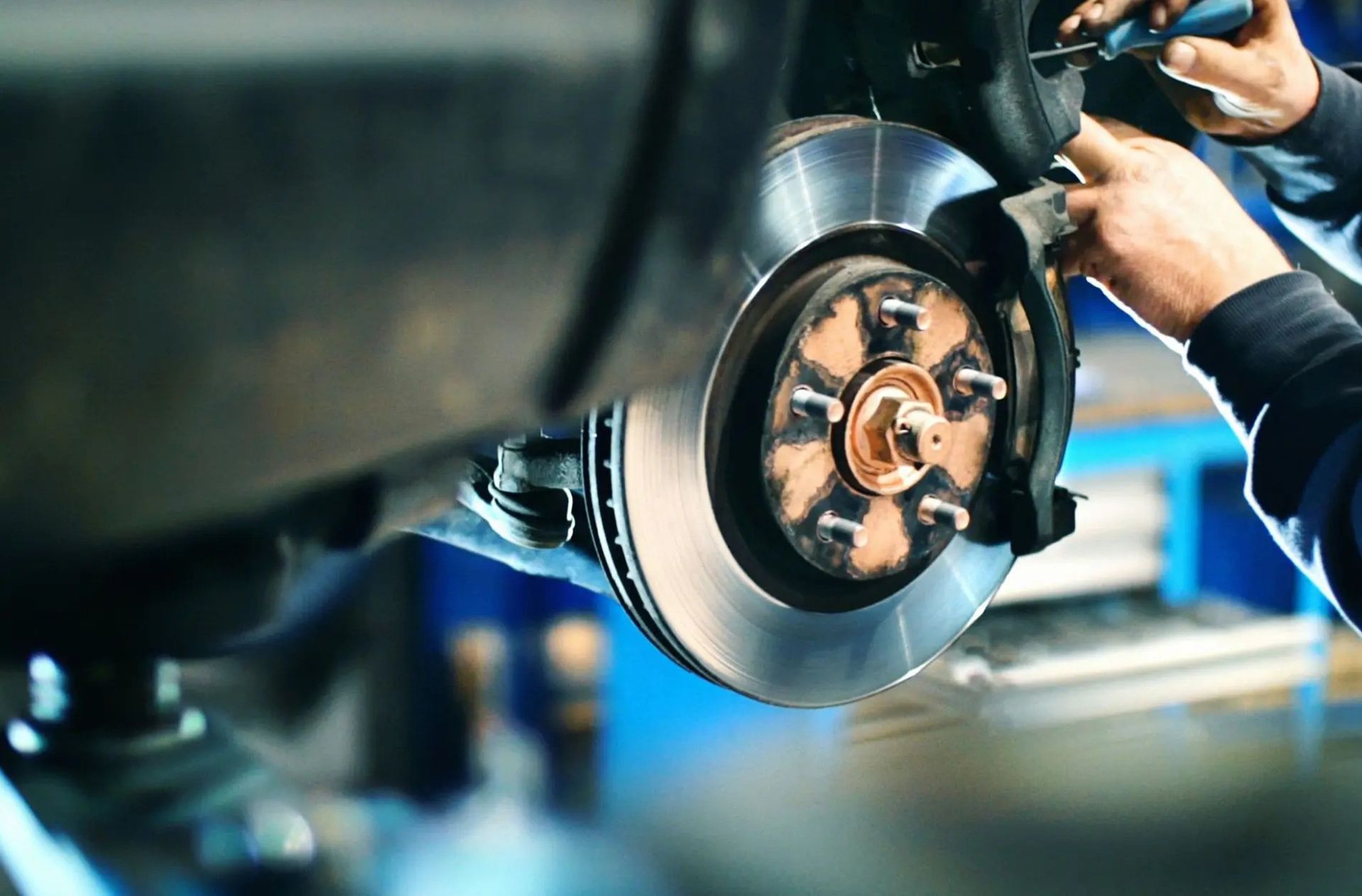 صدای سوت ترمز ماشین