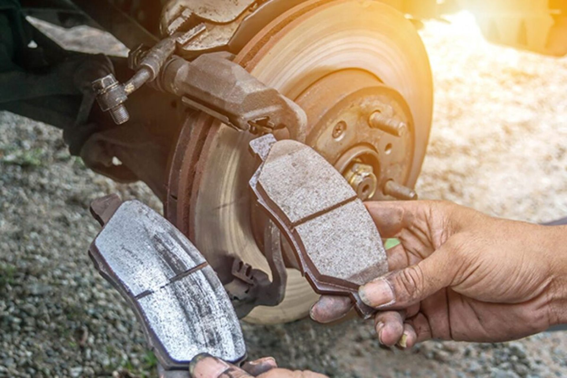 نشانه های تمام شدن لنت ترمز ماشین