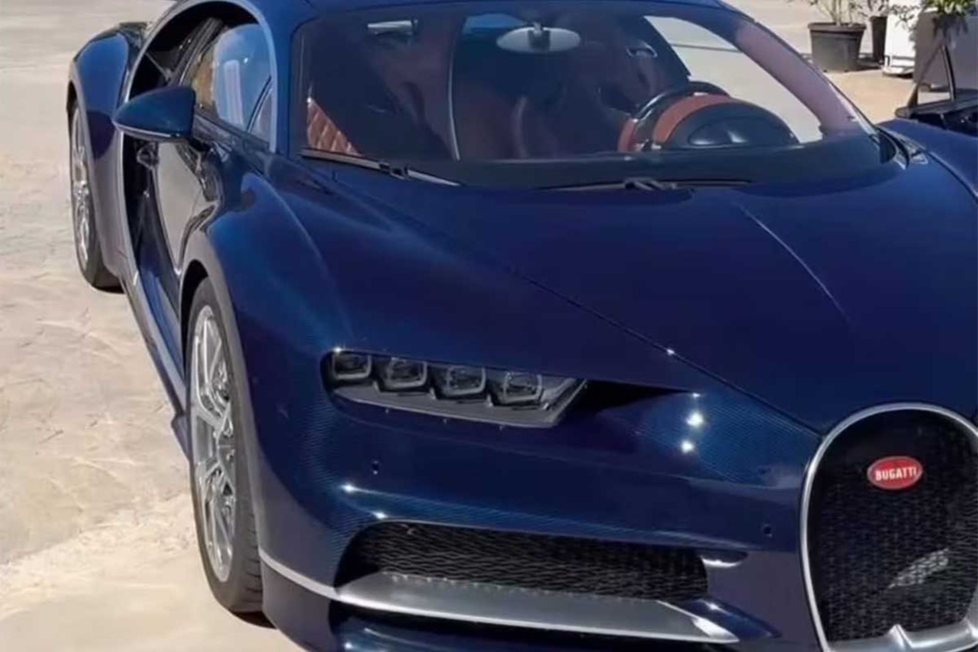 بوگاتی شیرون