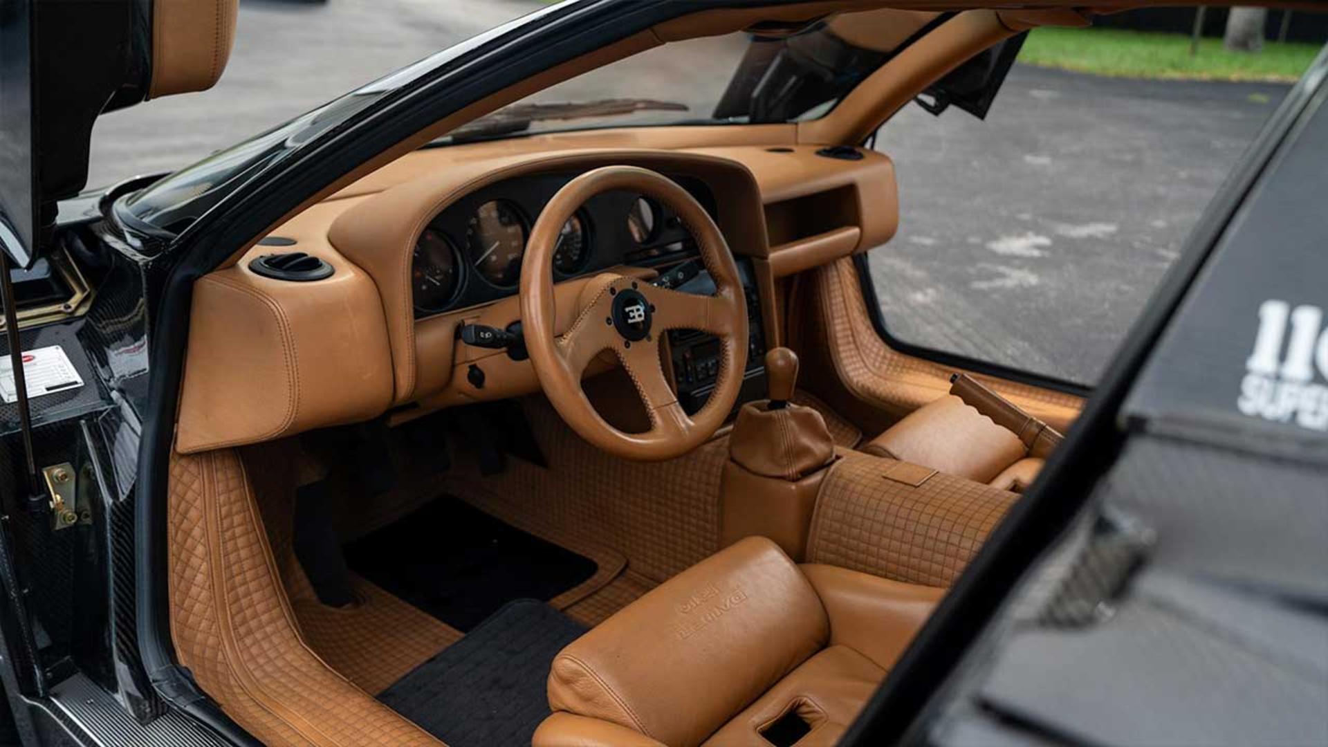بوگاتی EB110 SS با بدنه فیبر کربنی