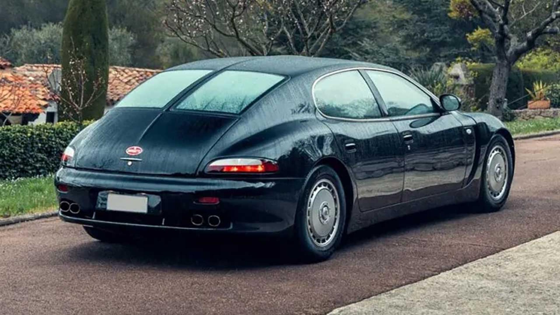 بوگاتی EB112