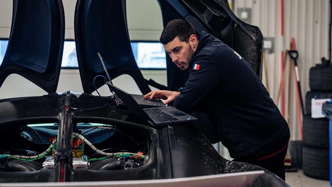 آزمایش زمستانی بوگاتی توربیون
