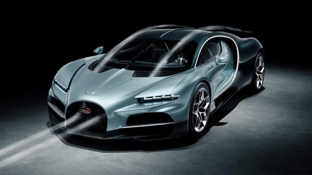 خودرو بوگاتی توربیون (Bugatti Tourbillon) با بدنه نقره‌ای در تونل باد
