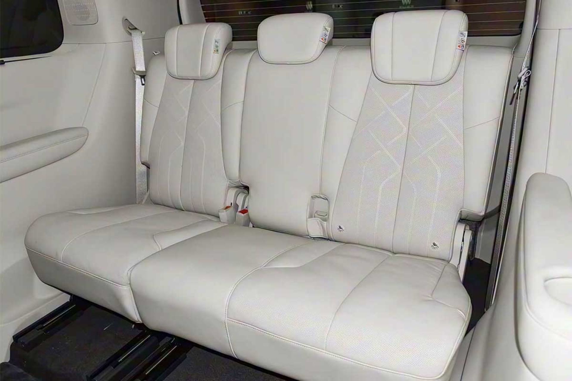 بیوک الکترا انکاسا