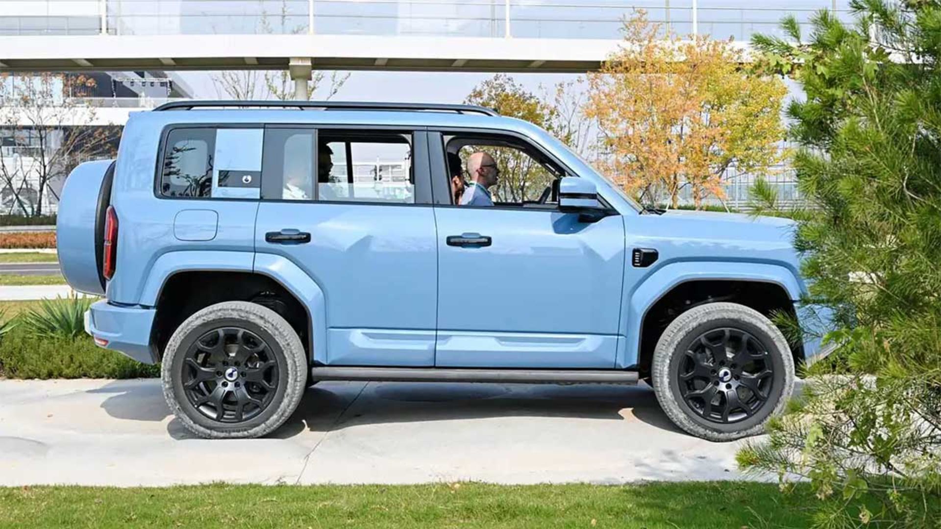 بی‌وای‌دی دنزا B5