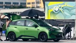 نمای داخلی و طراحی کابین نسل دوم خودروی بی‌وای‌دی سیگال (BYD Seal)