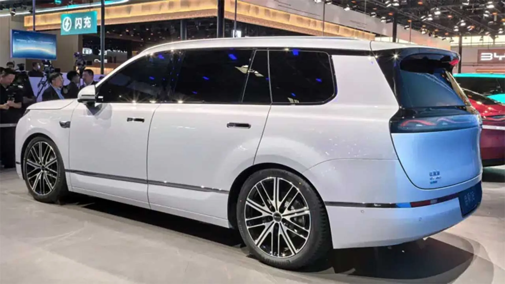 بی‌وای‌دی سی‌لاین 08