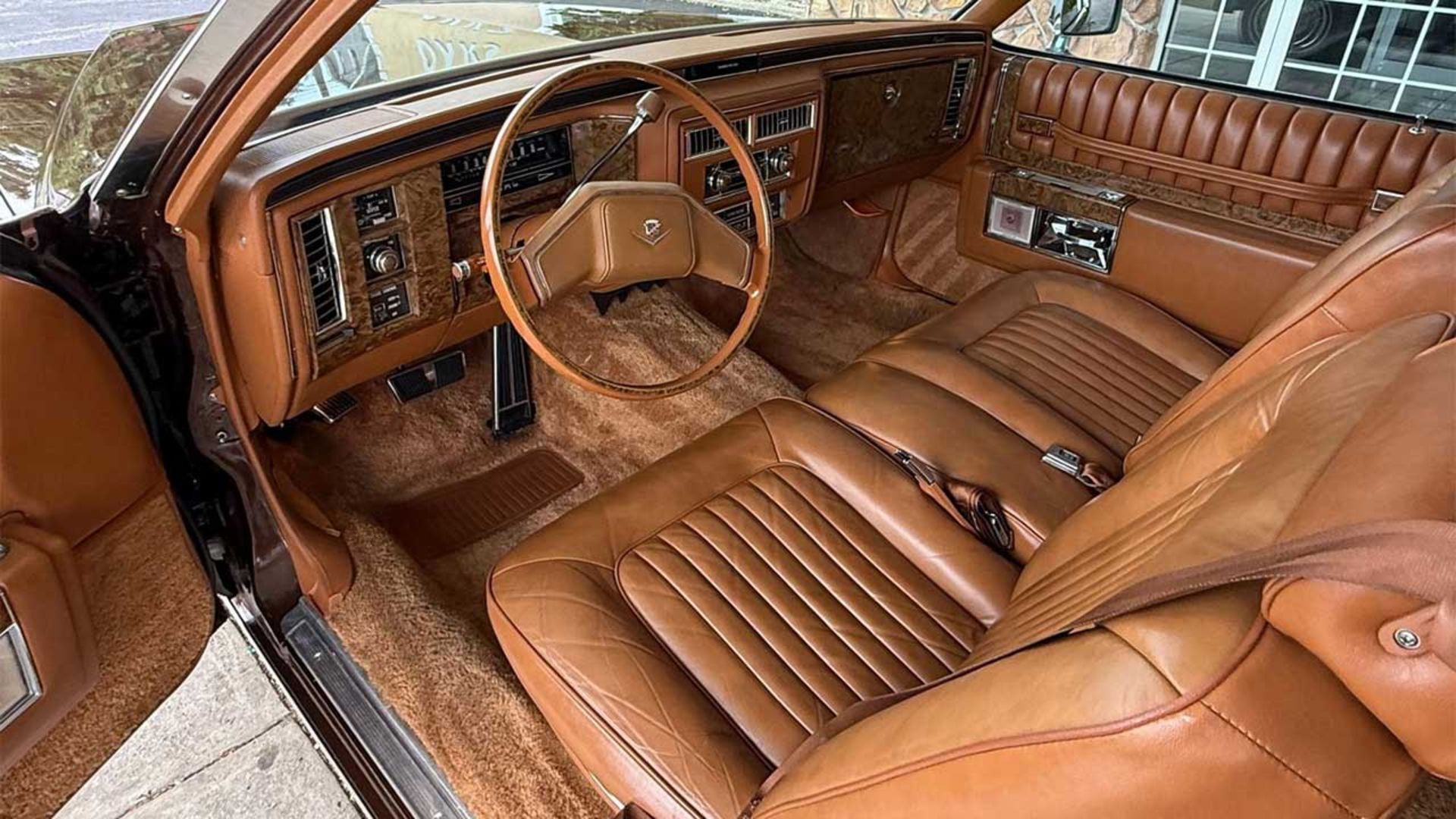 کادیلاک دویل کوپه 1979