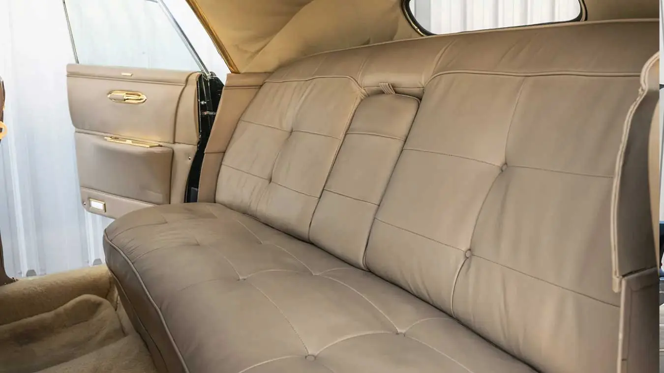صندلی عقب چرمی و توری کادیلاک الدورادو (Cadillac Eldorado) با طراحی کلاسیک