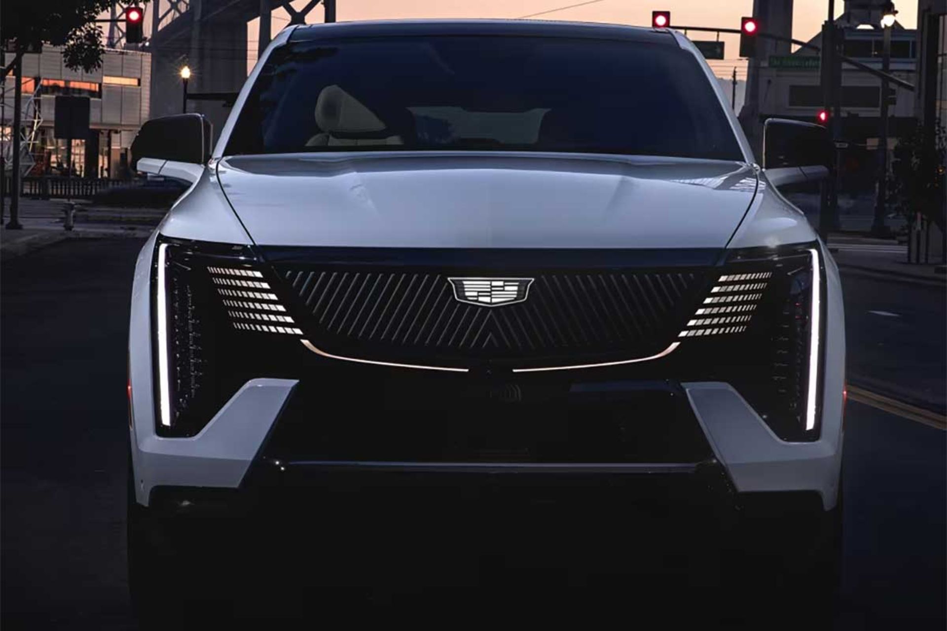 کادیلاک اسکالید IQ