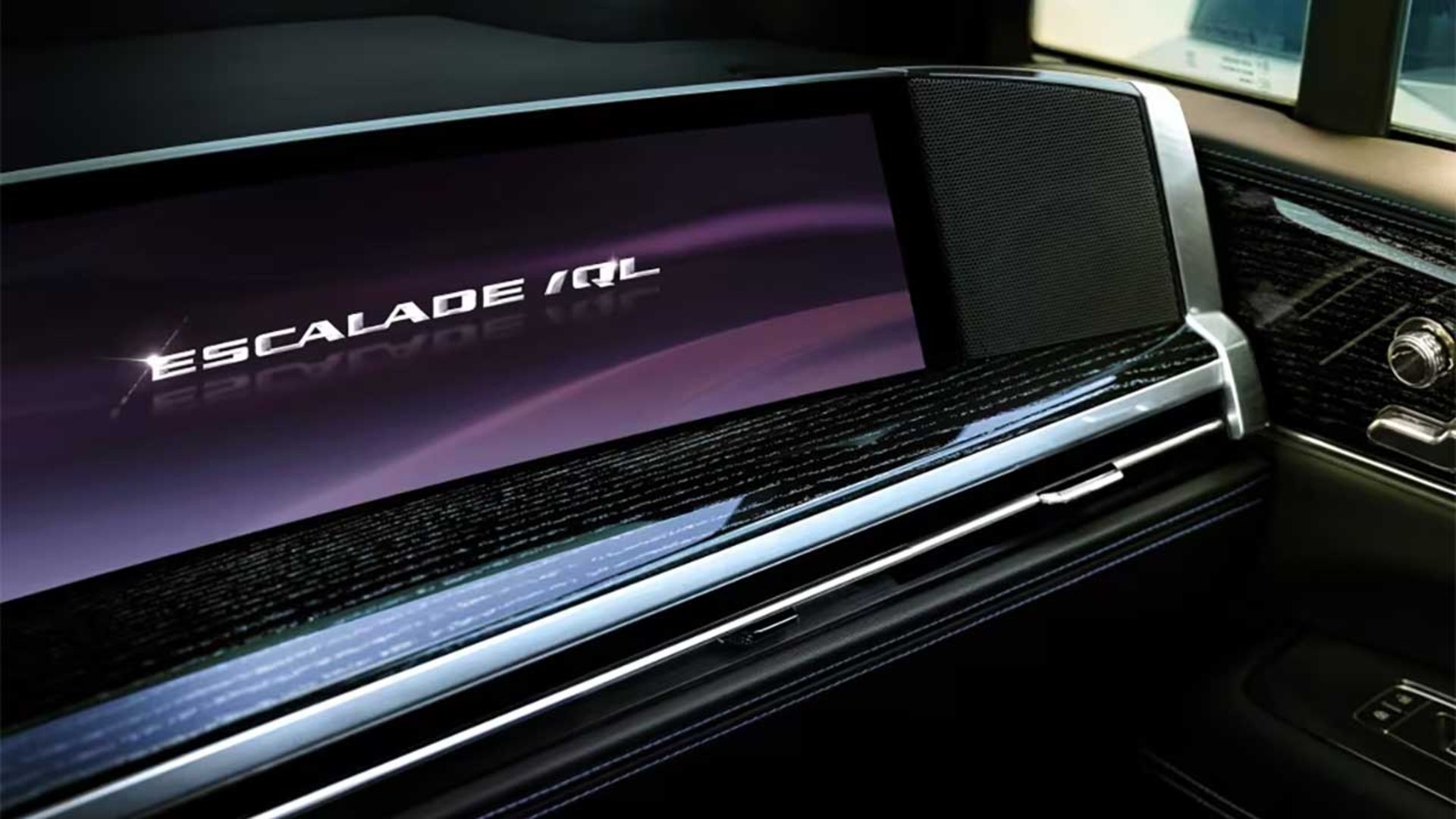 کادیلاک اسکالید IQ