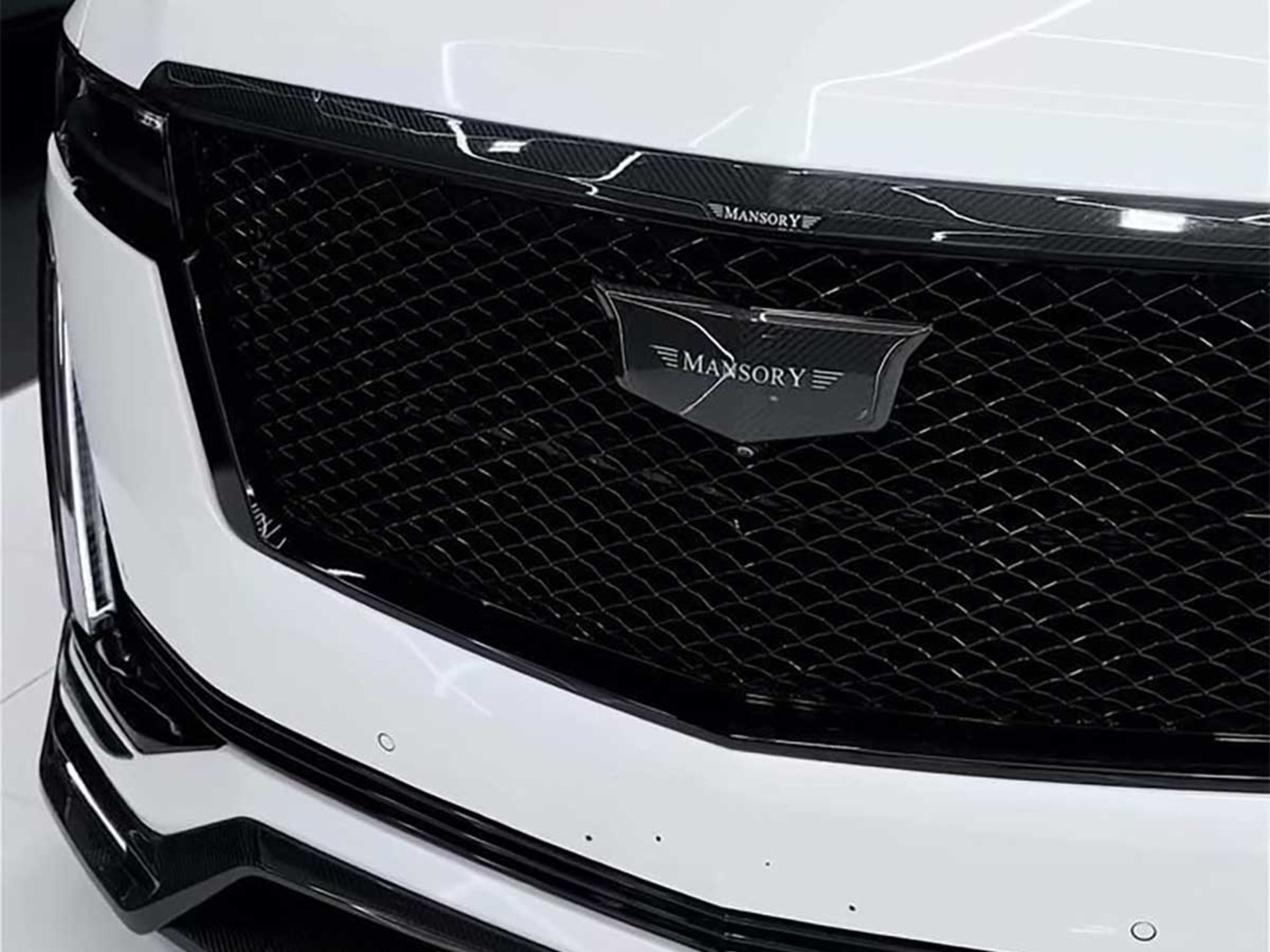 کادیلاک اسکالید منصوری