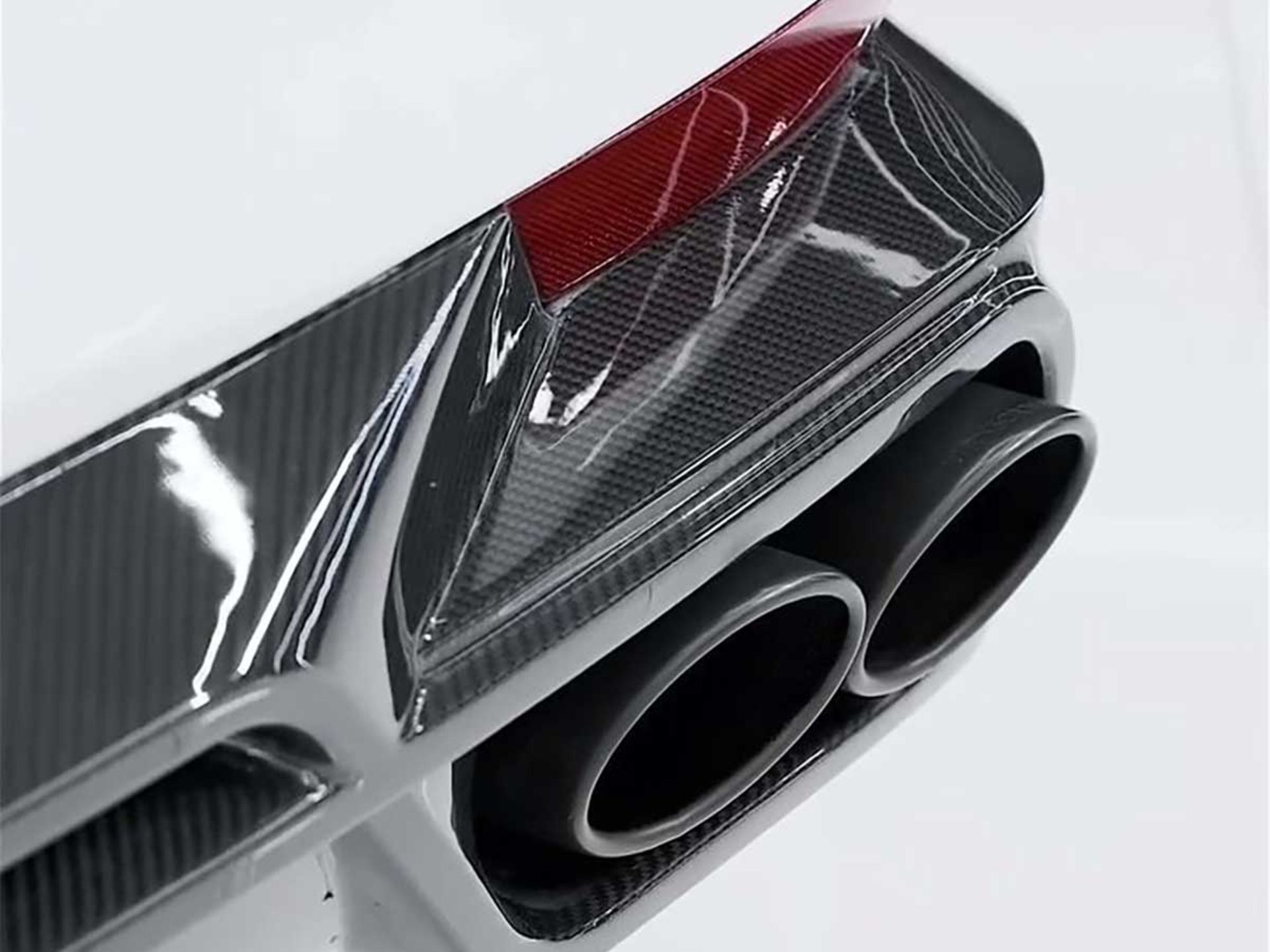 کادیلاک اسکالید منصوری