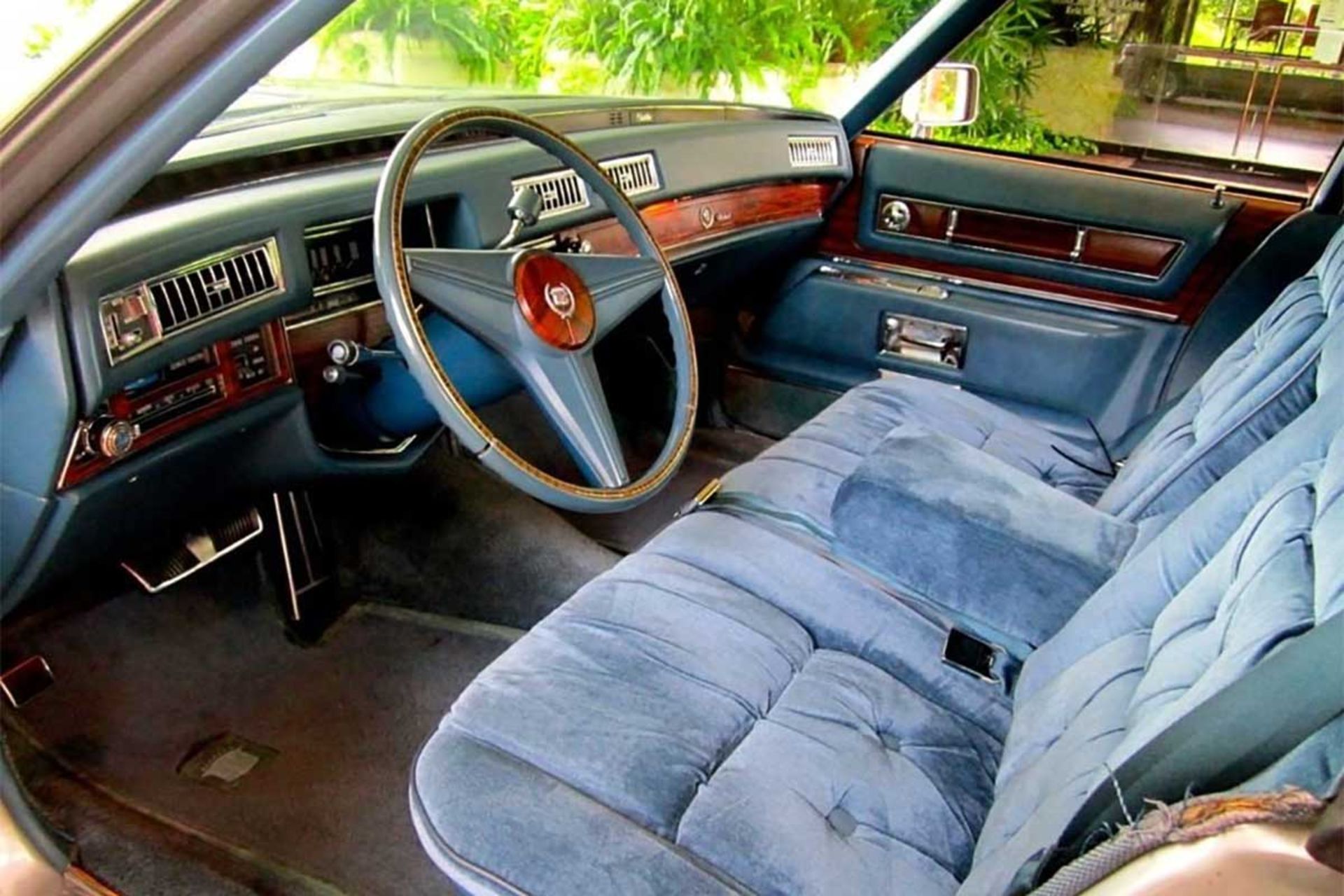 کادیلاک فلیت‌وود سری ۷۵ مدل ۱۹۷۴