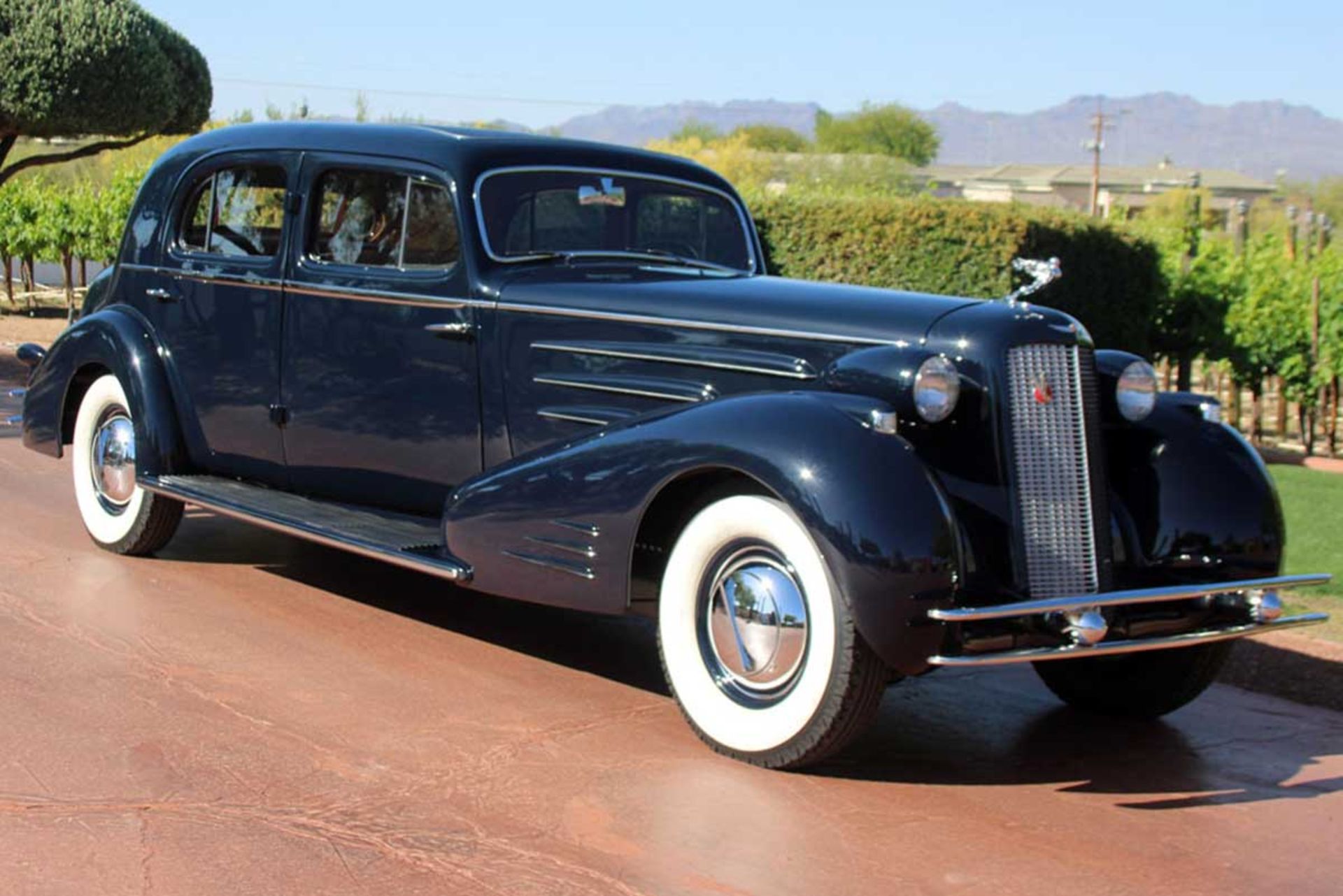 کادیلاک V16 1934