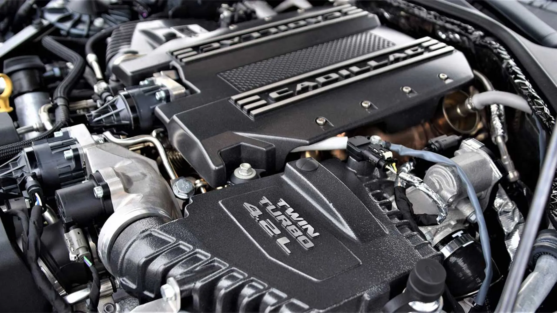 پیشرانه V8 بلک‌وینگ کادیلاک