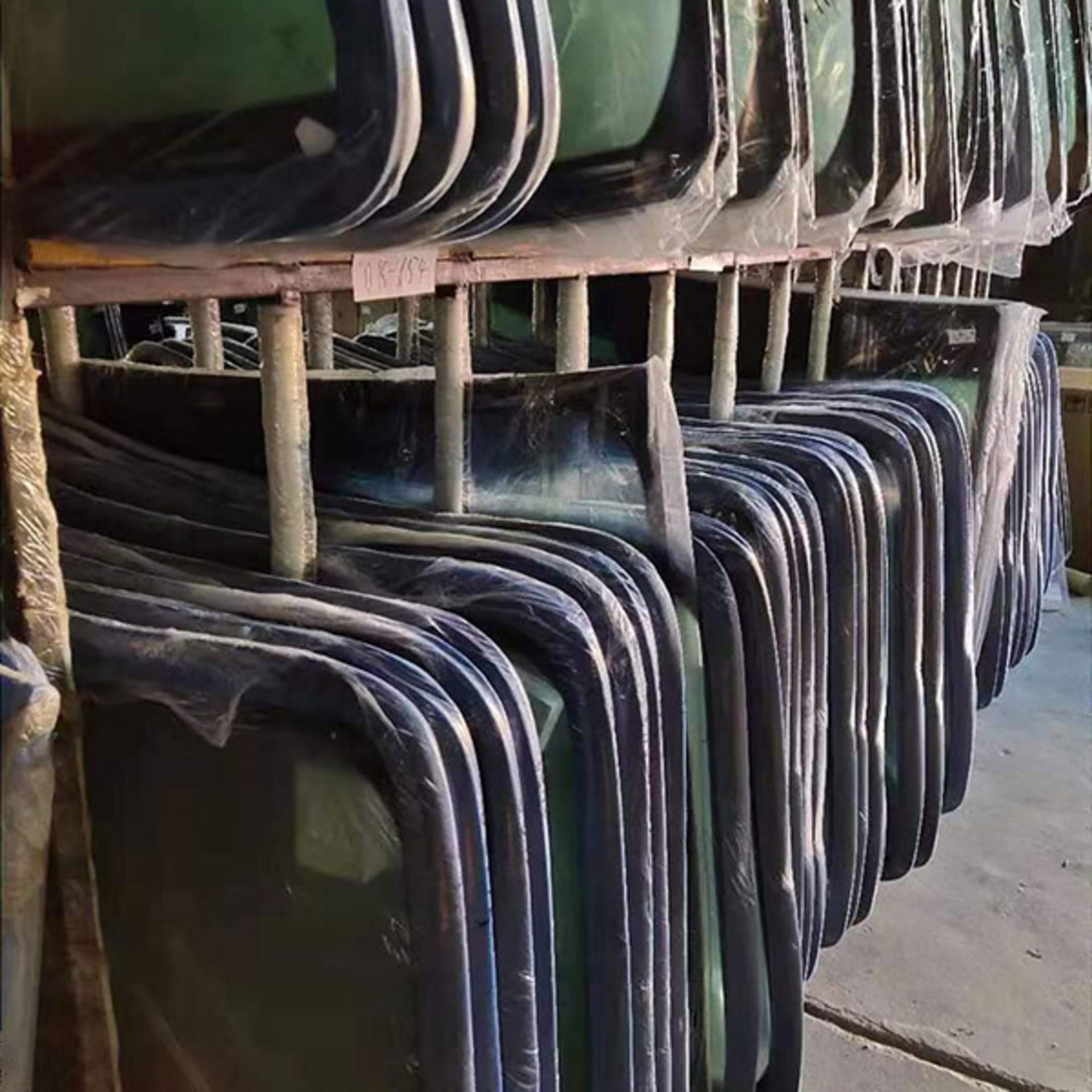 نصب شیشه جلوی خودرو