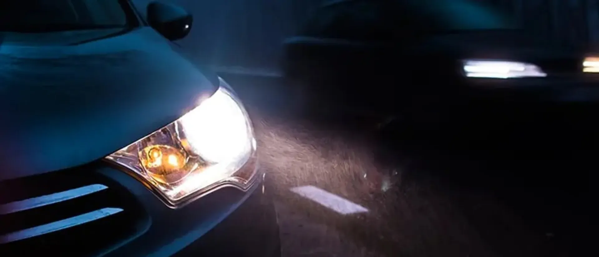 چراغ جلوی ماشین