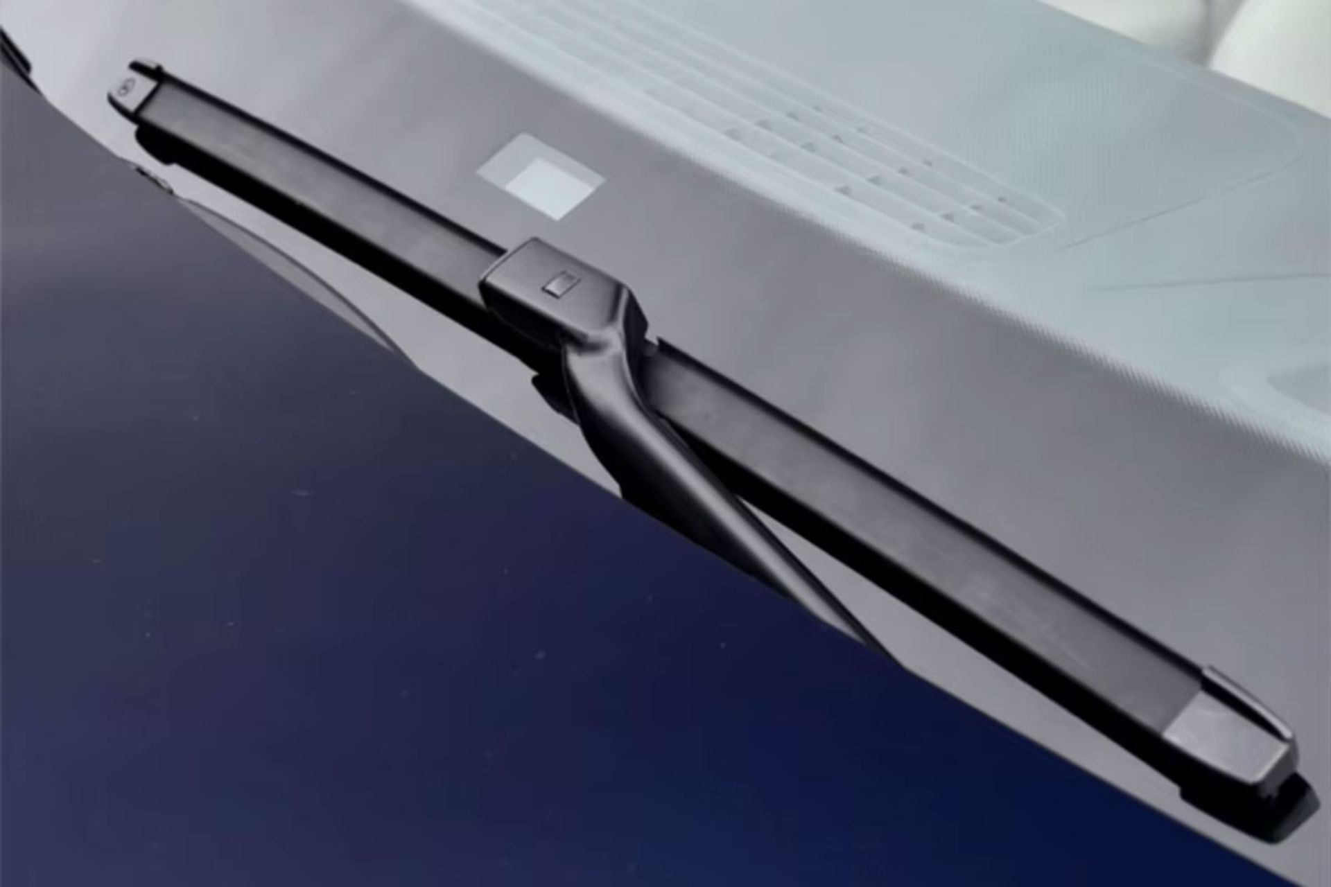 برف‌پاک‌کن ژله‌ای بهتر است یا معمولی