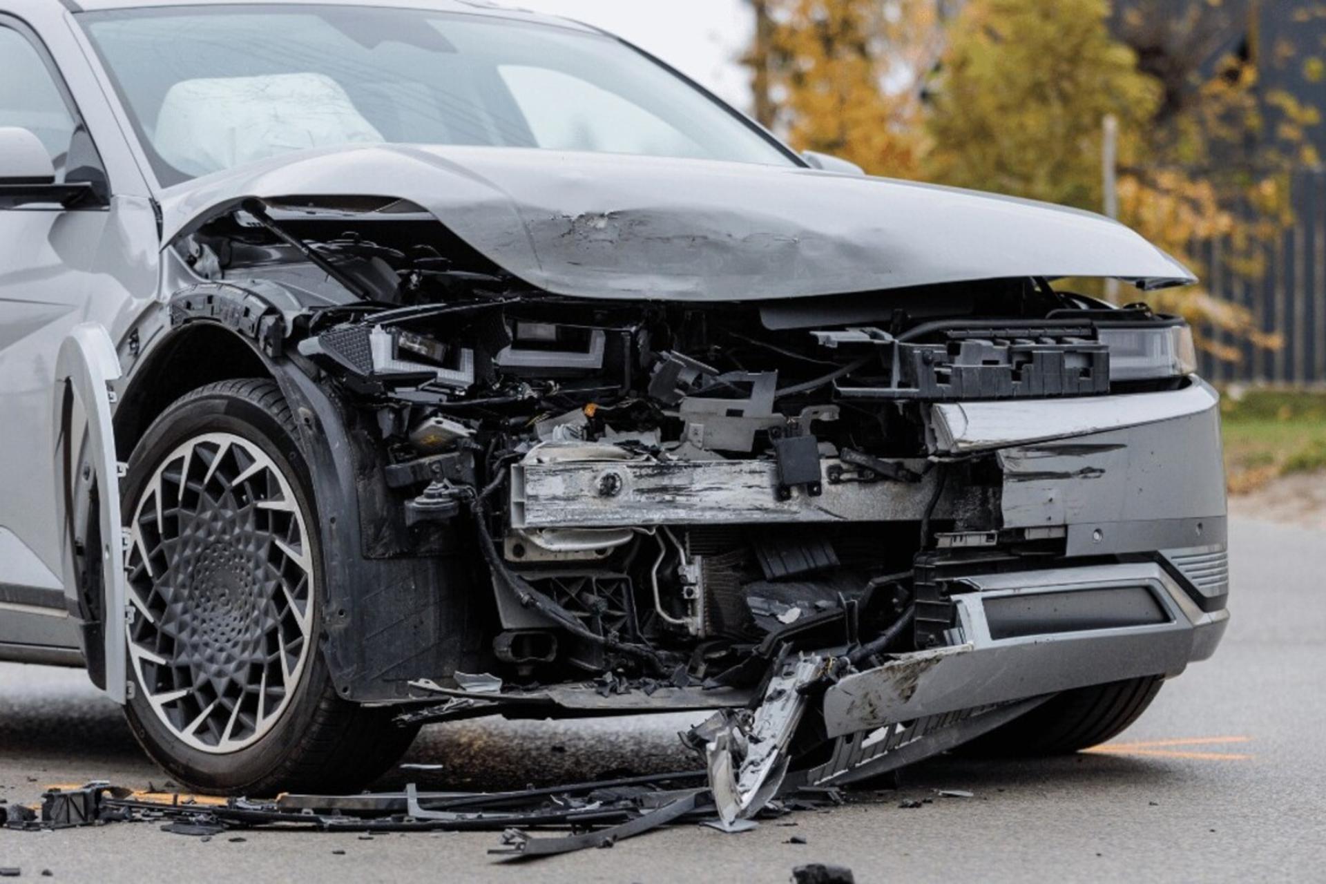 قانون تصادف با خودروی لوکس