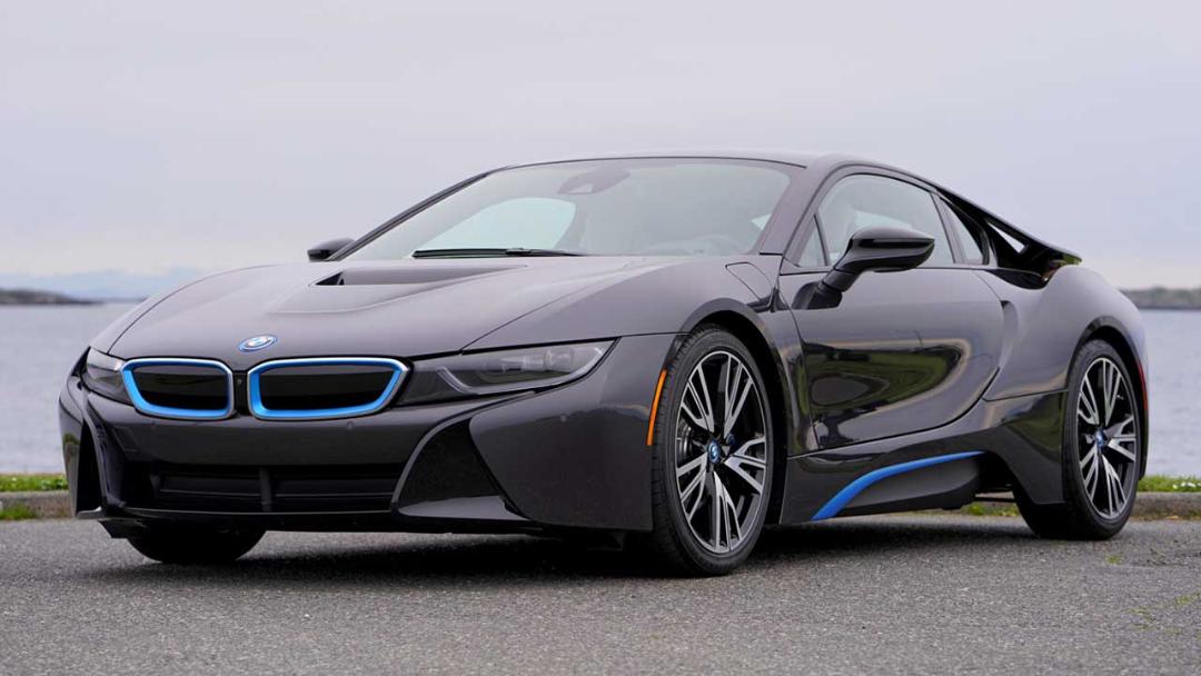 ب‌ام‌و i8