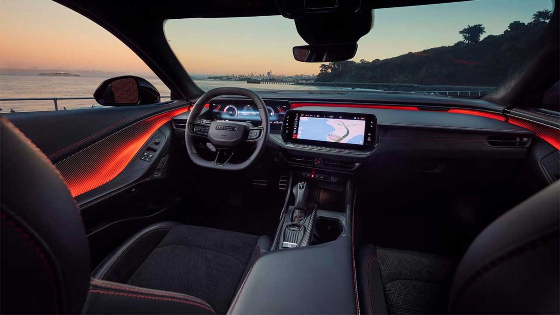 نبرد دوج چارجر و فورد موستانگ