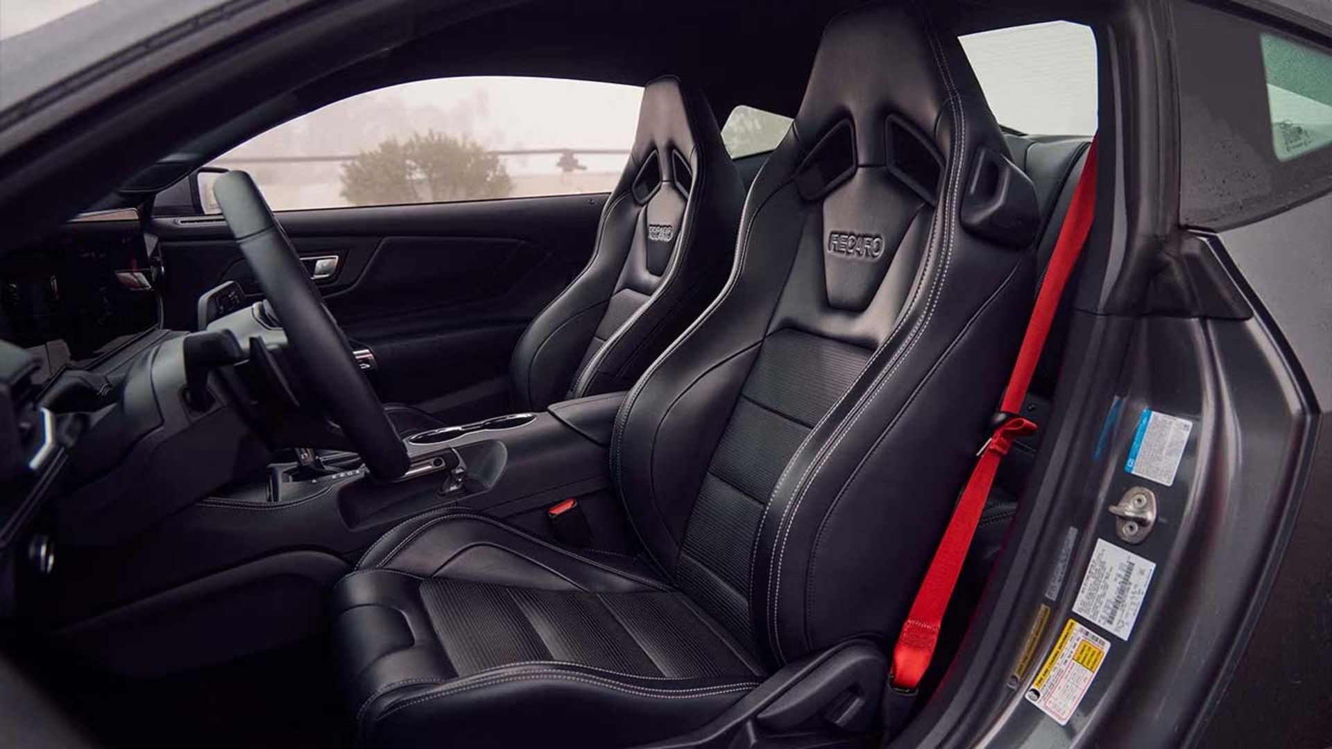 نبرد دوج چارجر و فورد موستانگ