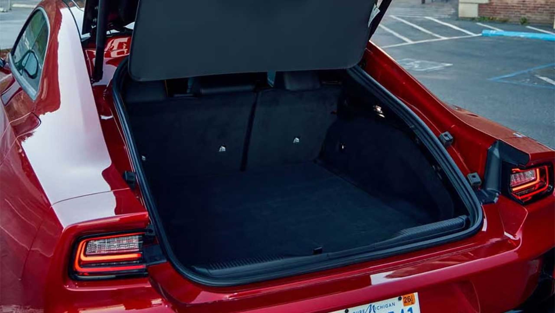 نبرد دوج چارجر و فورد موستانگ