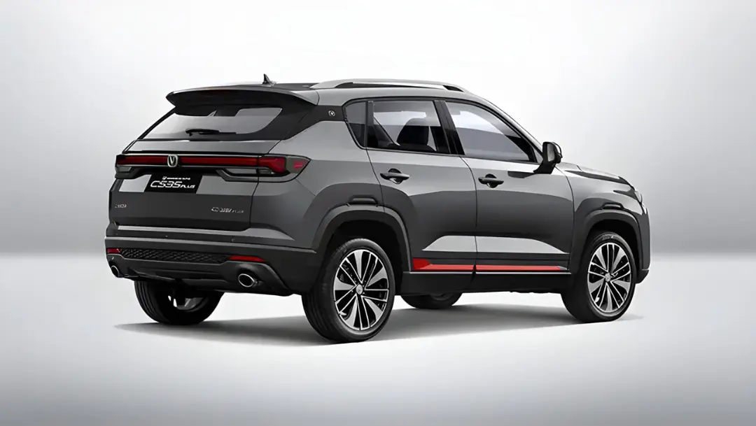 خودرو کراس‌اوور چانگان (Changan) CS35 Plus در نمای سه چهارم عقب