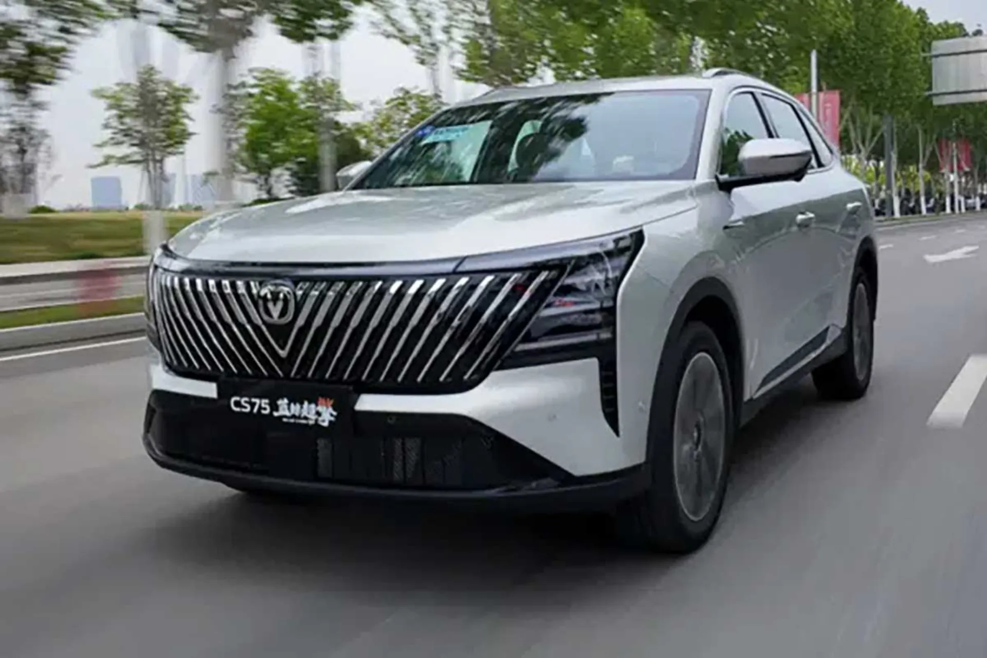 چانگان CS75 پلاس هیبرید 