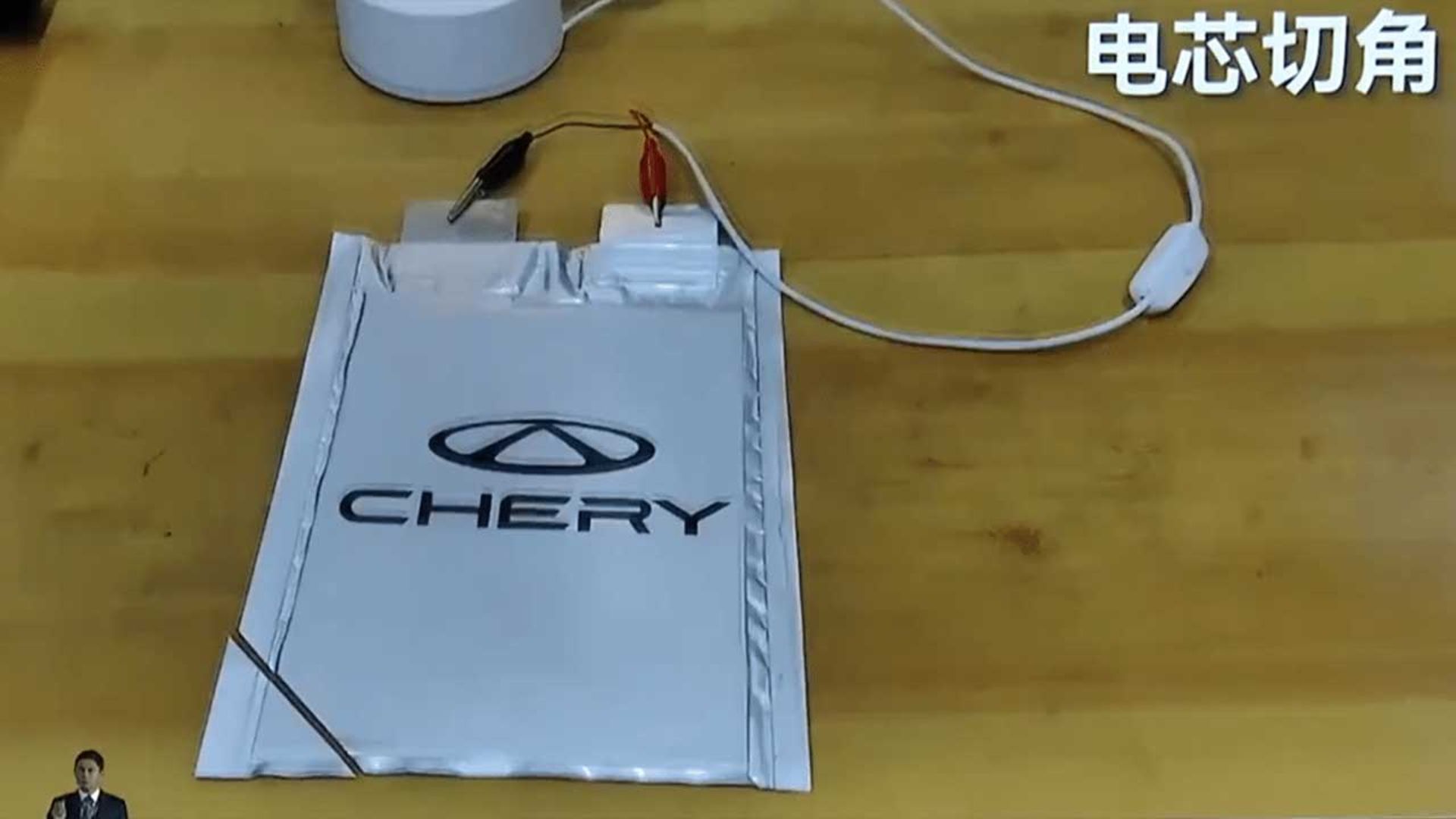 باطری حالت جامد چری