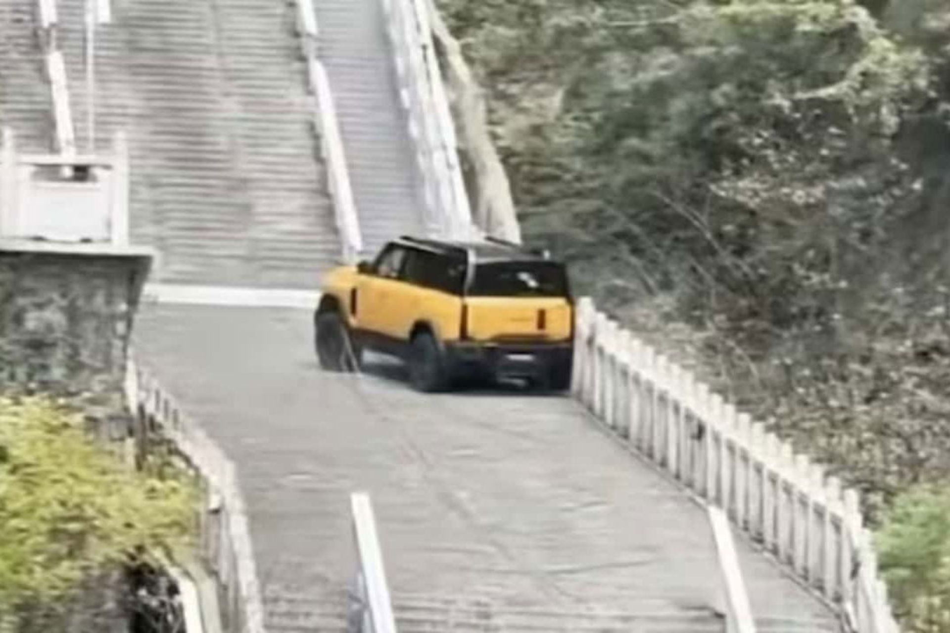 شکست چری در صعود از پلکان آسمان