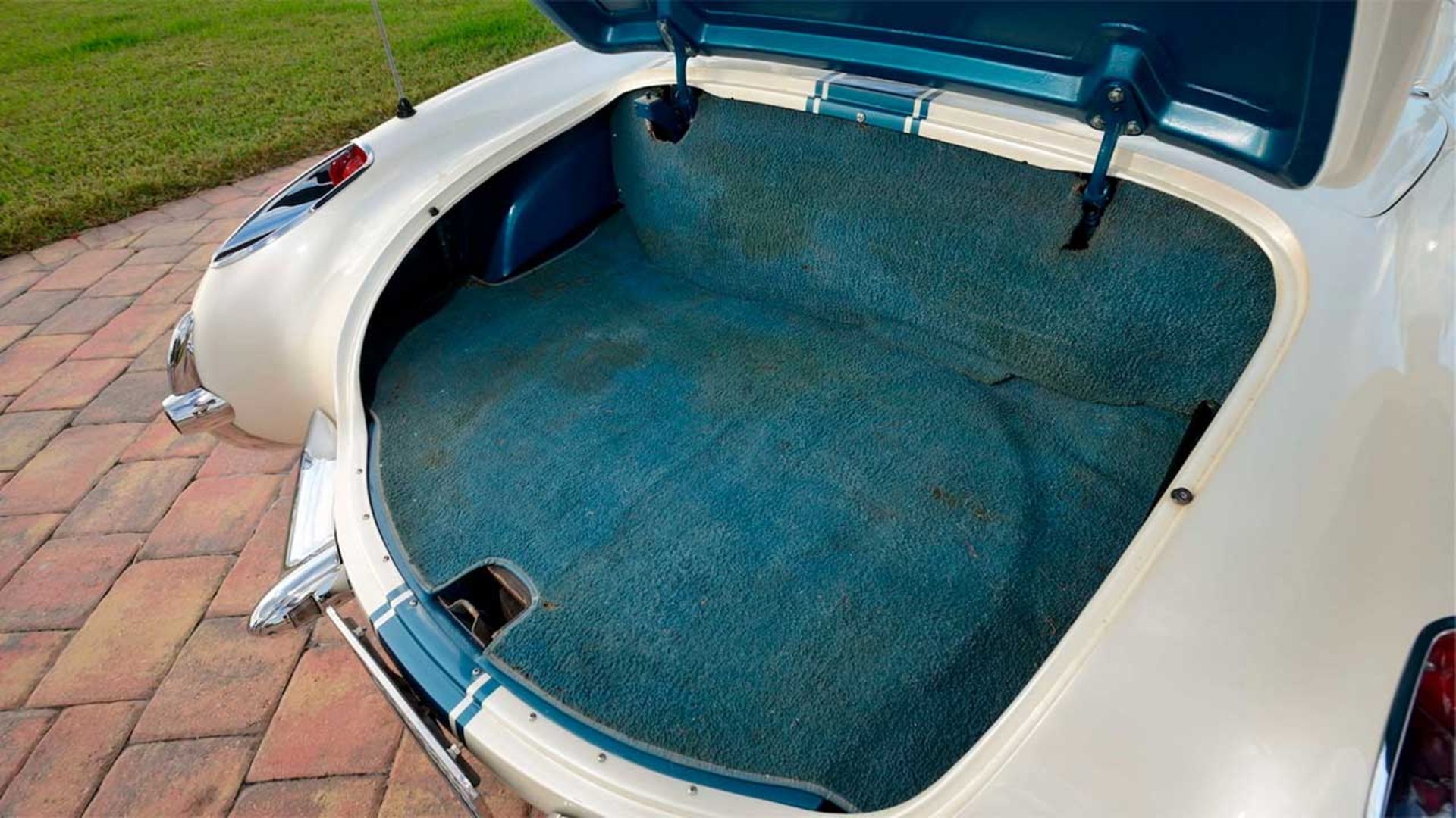 کوروت سوپراسپرت 1957