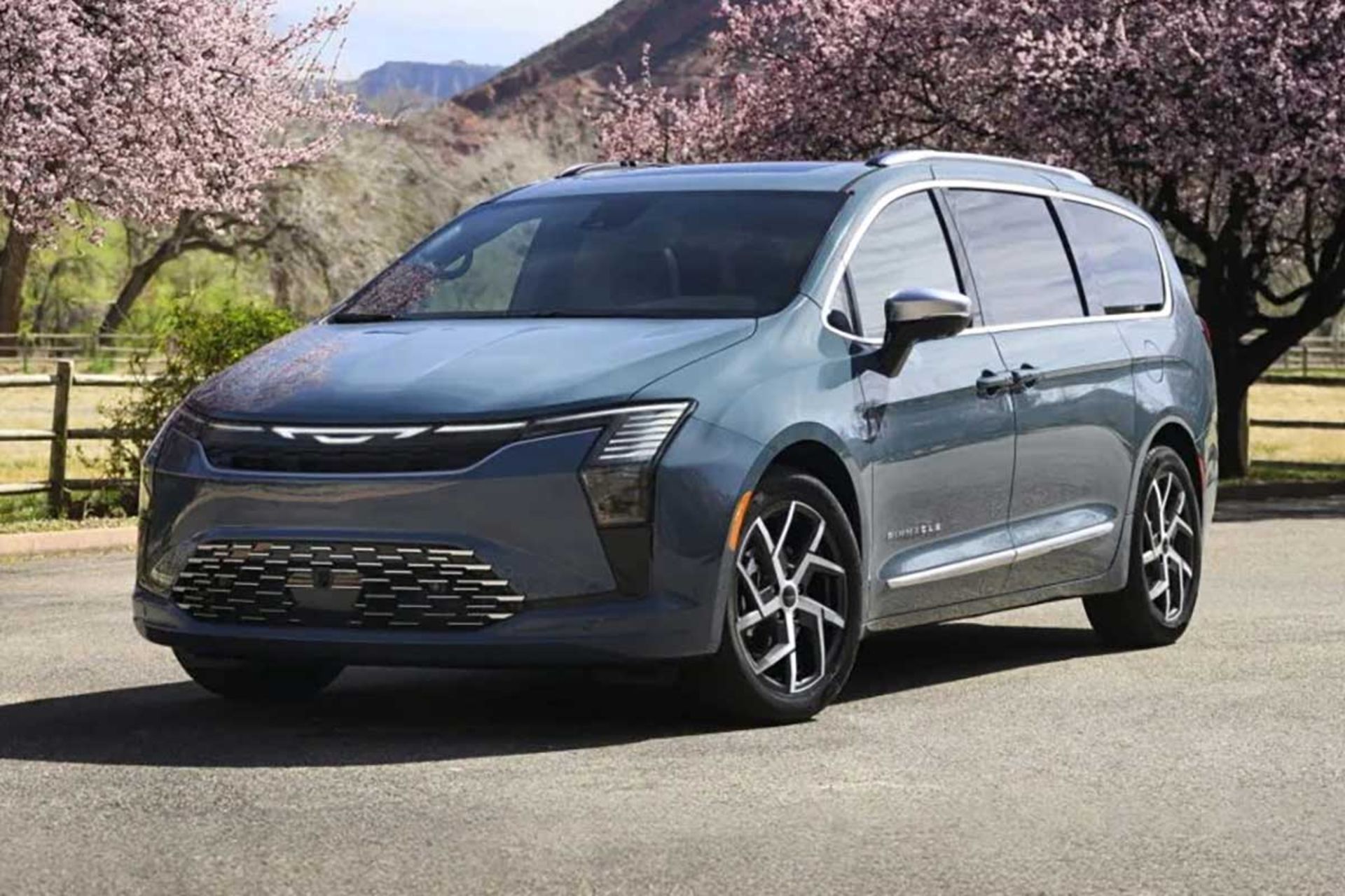 کرایسلر پاسیفیکا مدل 2027