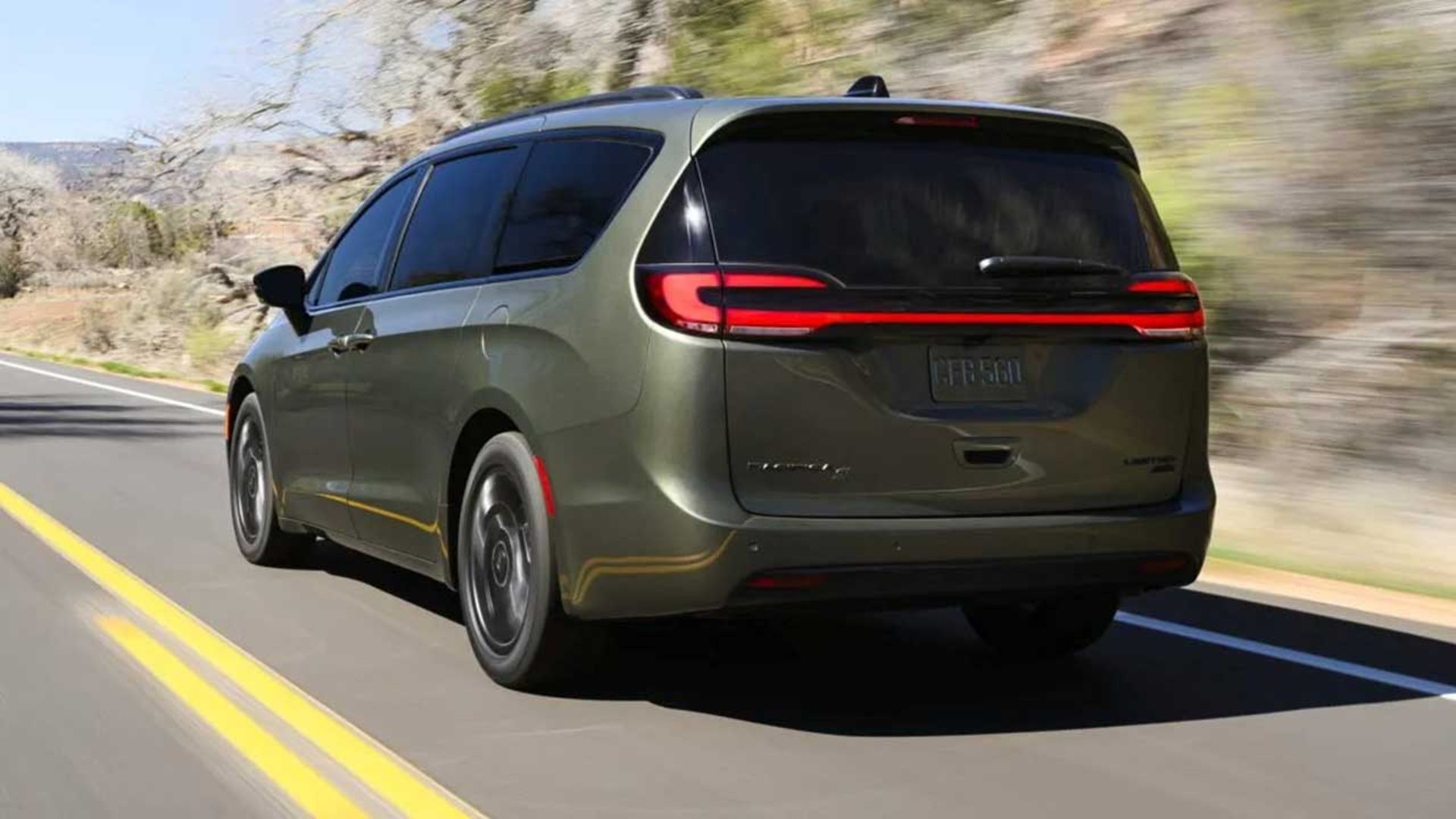 کرایسلر پاسیفیکا مدل 2027