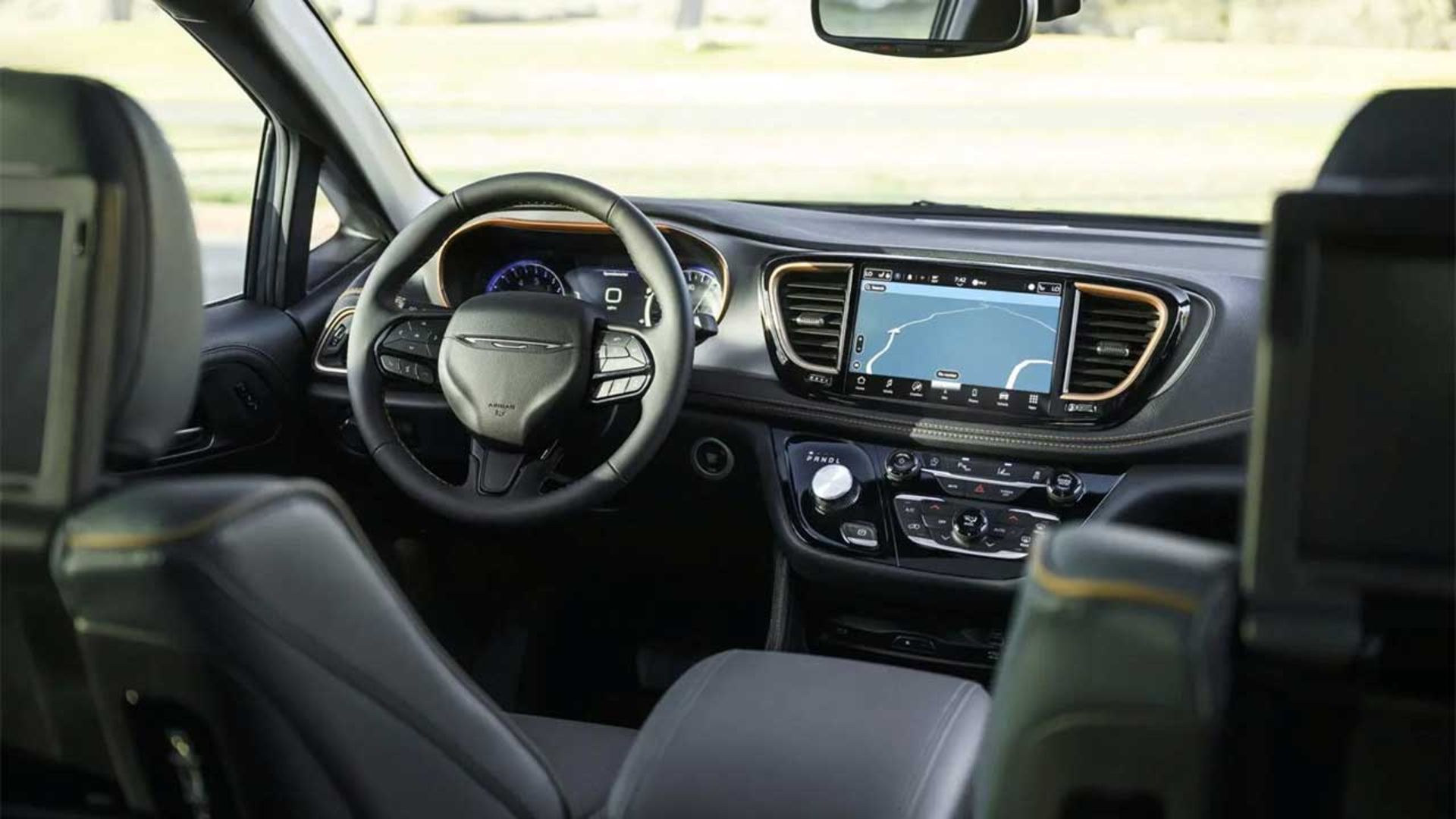 کرایسلر پاسیفیکا مدل 2027