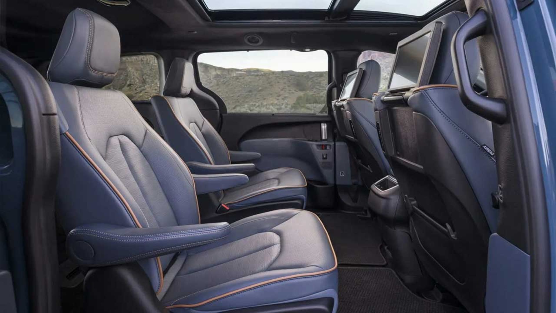 کرایسلر پاسیفیکا مدل 2027