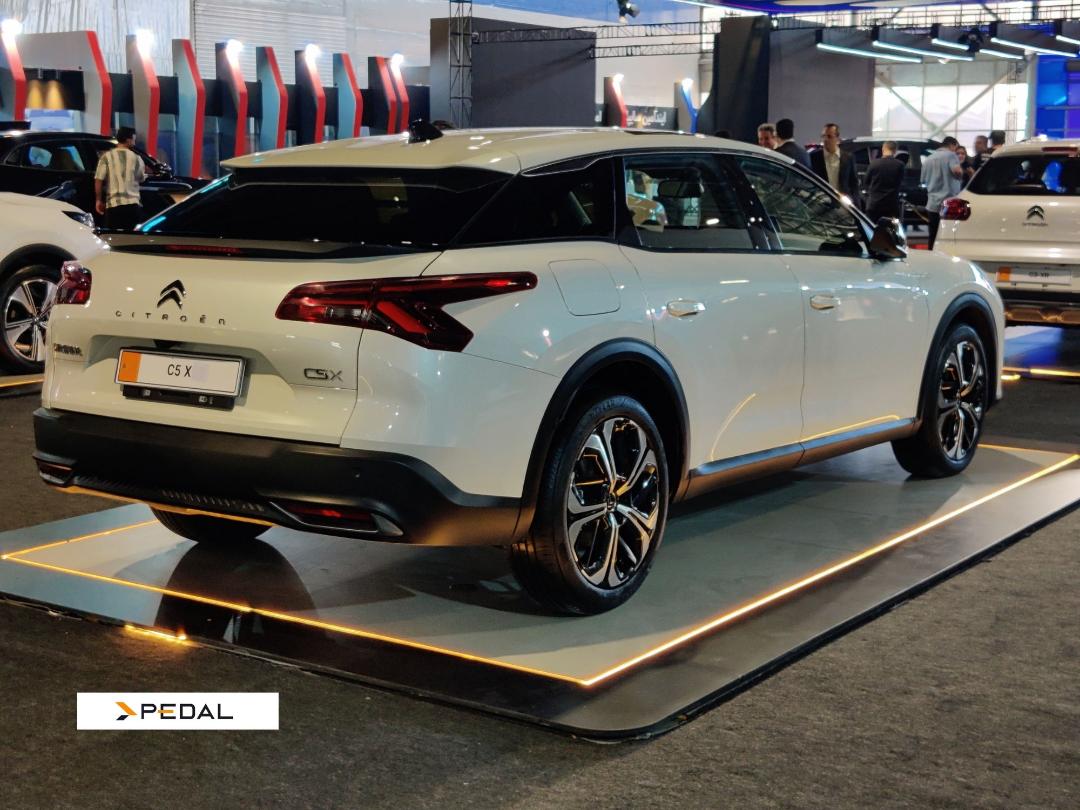 نمای جانبی سیتروئن c5 x