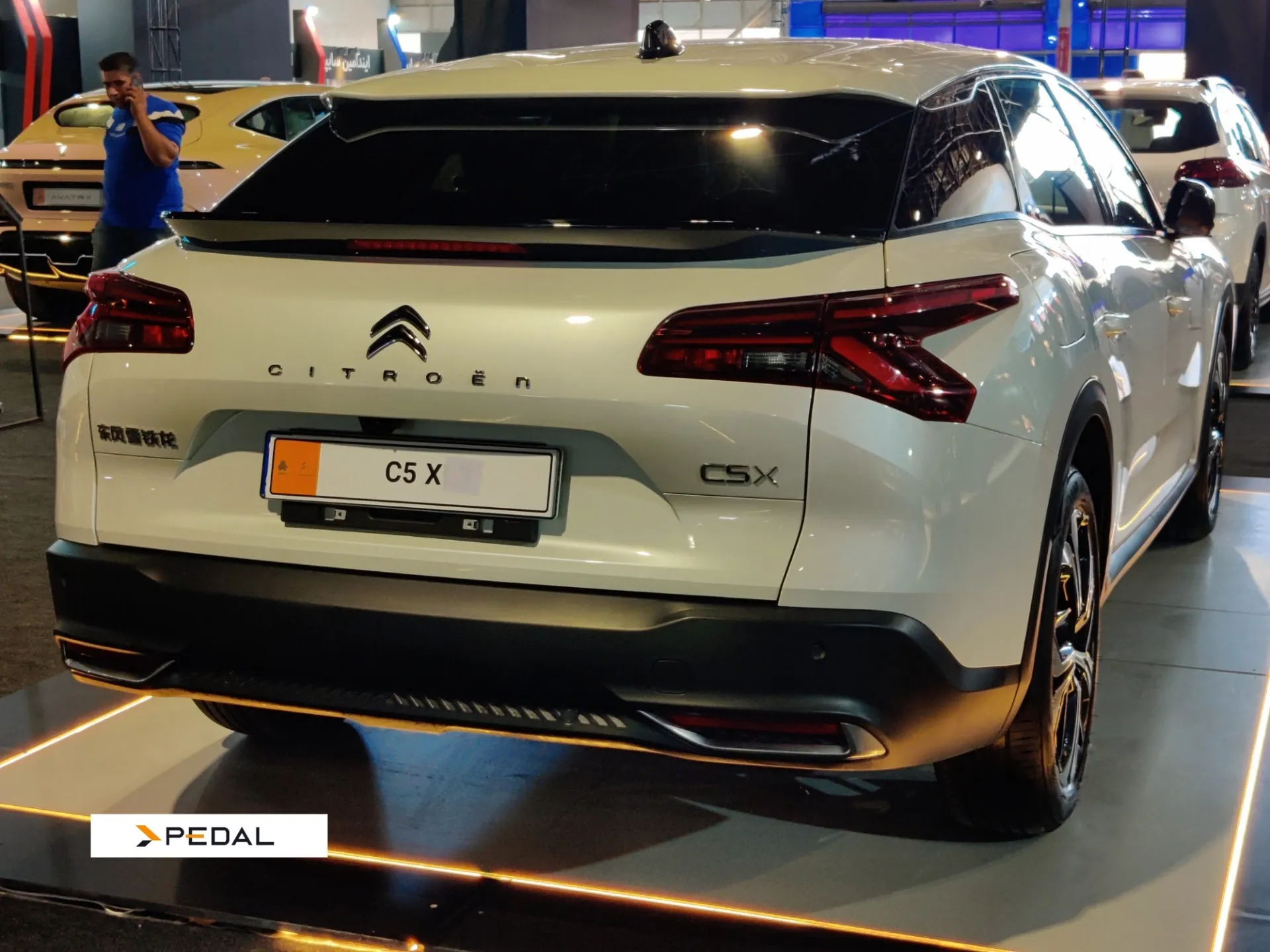 عقب سیتروئن c5 x