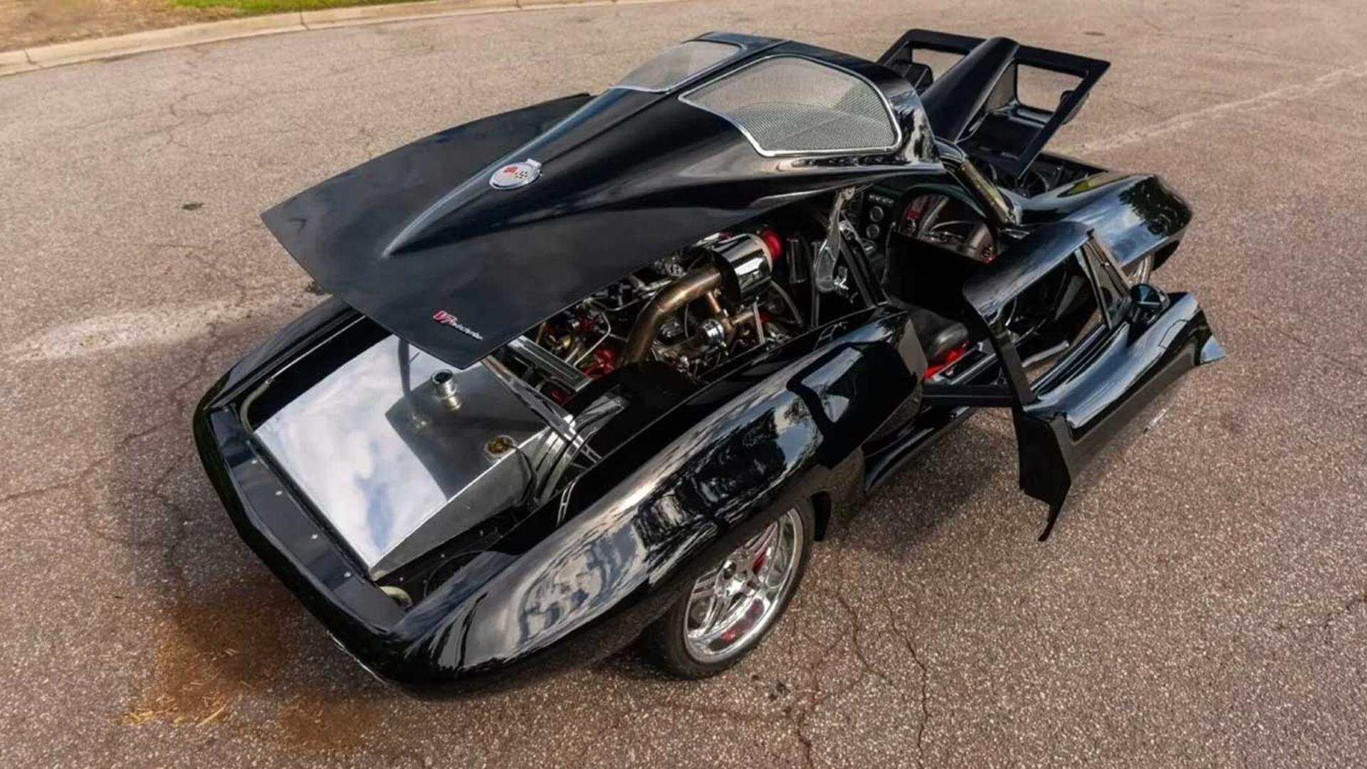 خودروی اصلاح‌شده کوروت C2 (Corvette C2) با موتور وسط و توربو