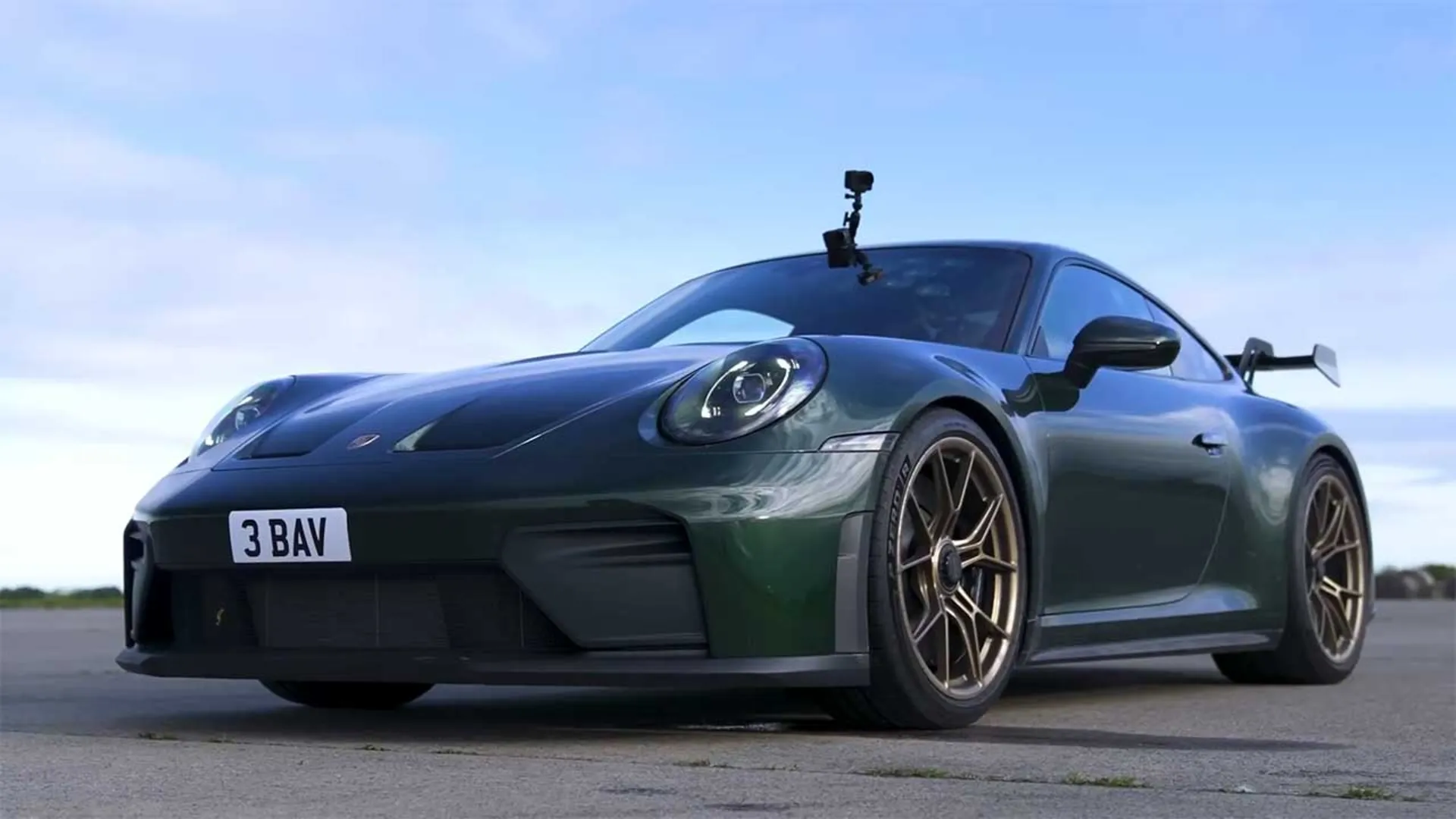 درگ کوروت Z06 و پورشه 911 GT3