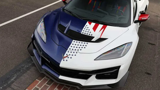 کوروت ZR1X خودروی ایمنی