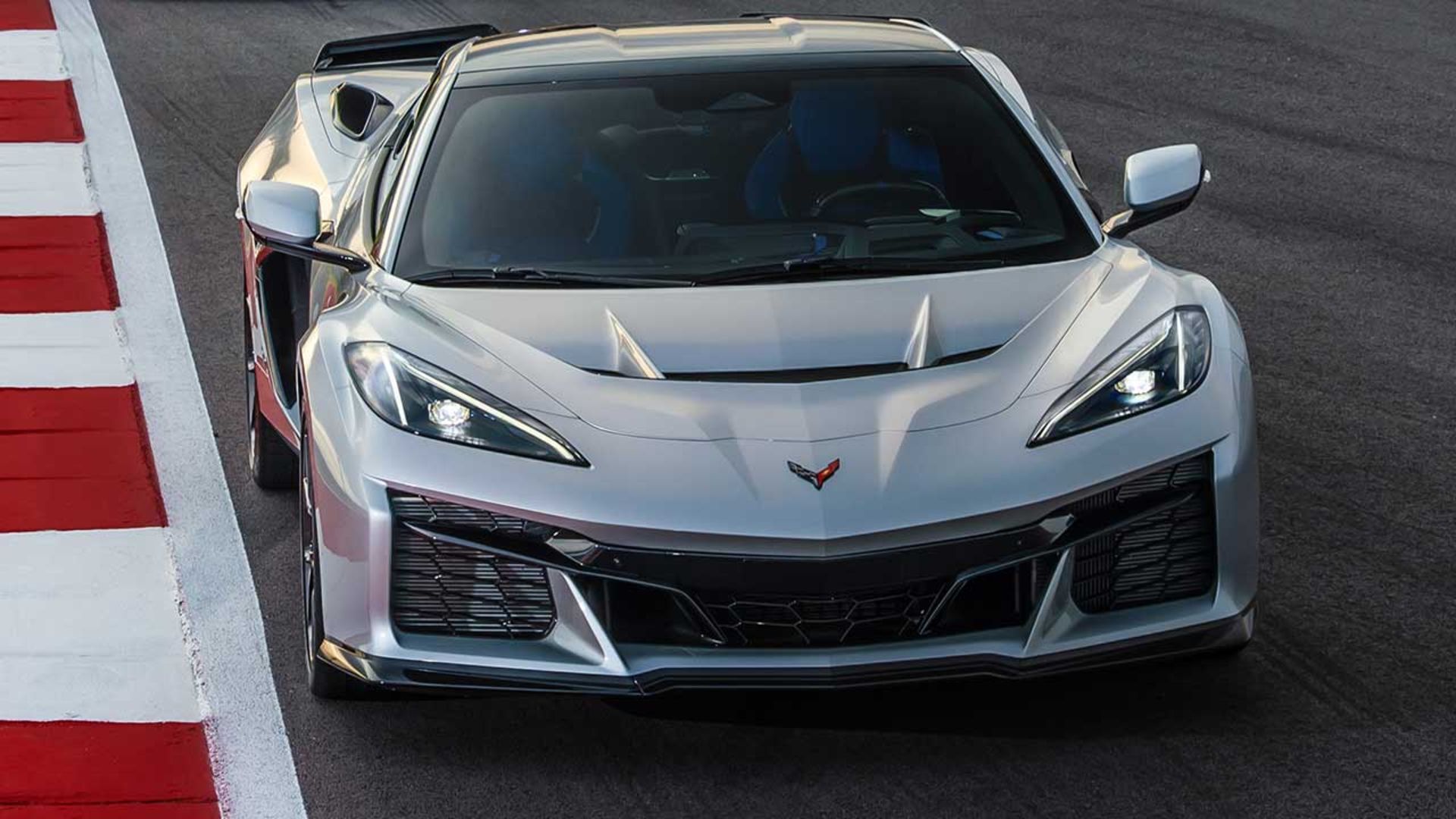دوج چلنجر دیمن و کوروت ZR1X 